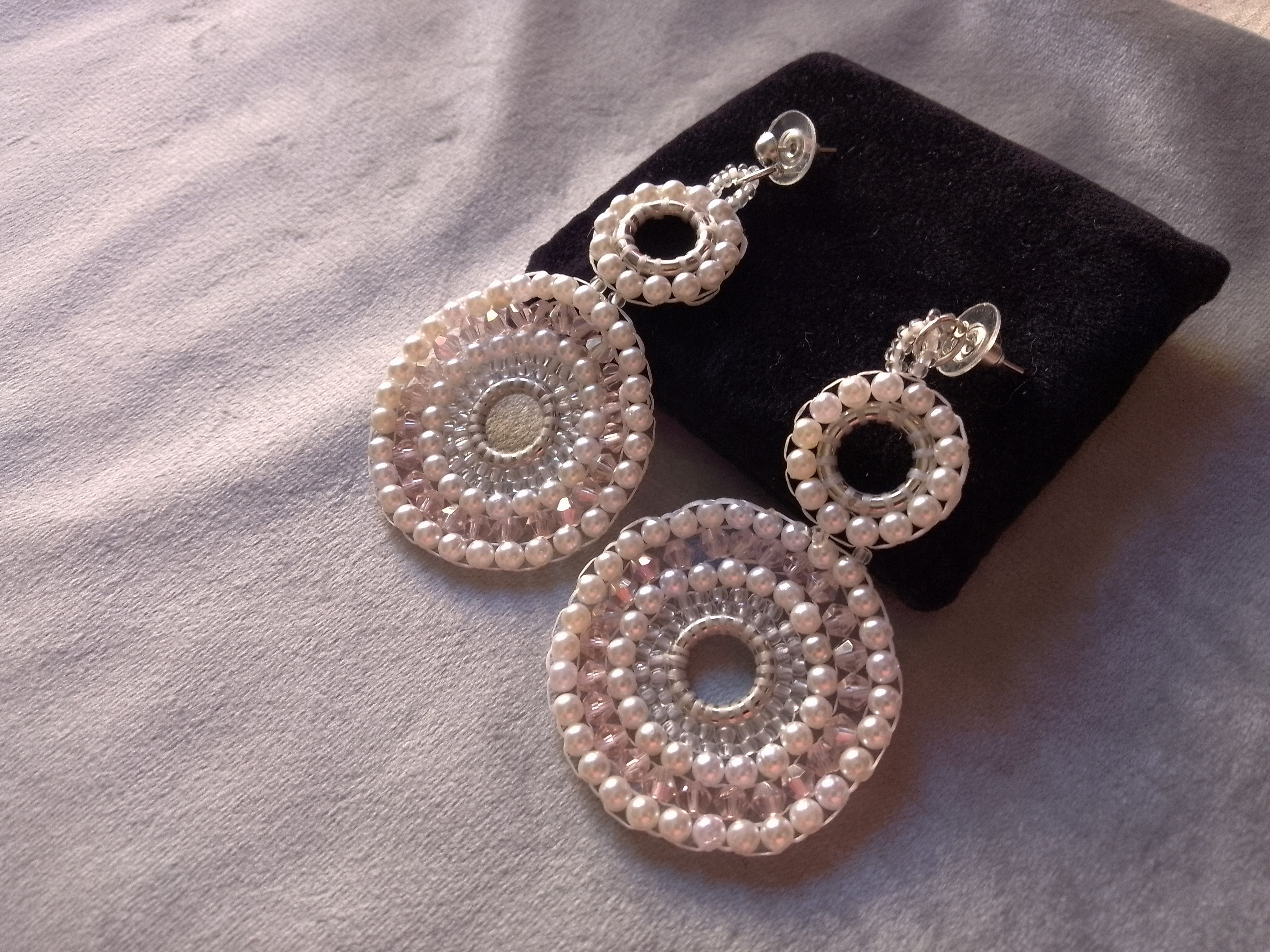 Handmade Earrings Circle Pearls Crystal Elegant White Party Wedding Size ONE SIZE - 4 Thumbnail