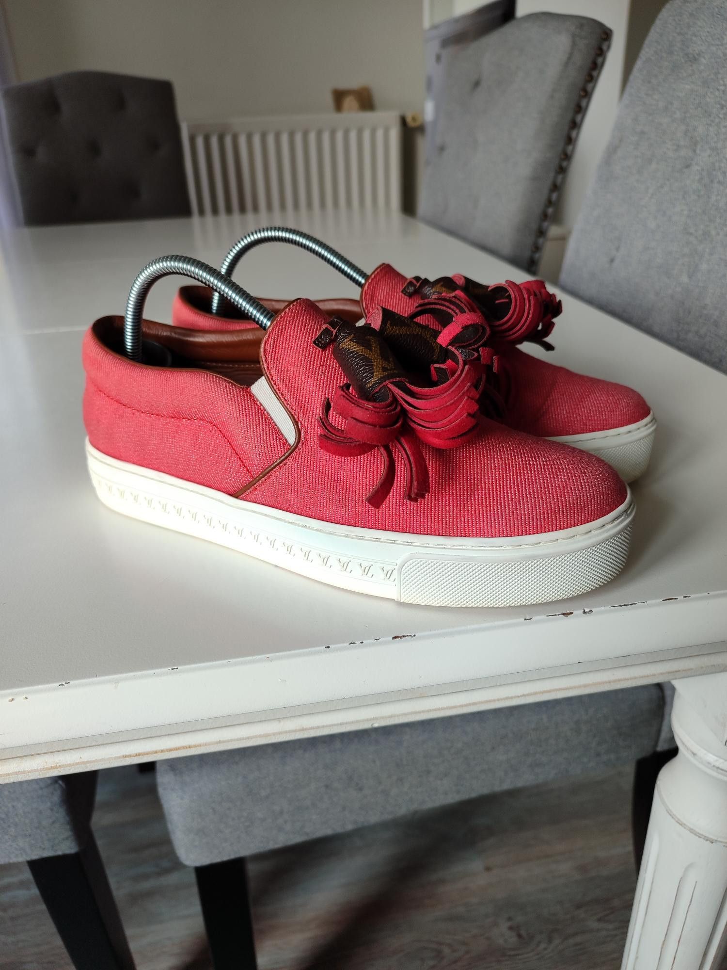 Louis Vuitton SLIP ON LOUIS VUITTON DESTINATION Size US 7 / IT 37 - 8 Thumbnail