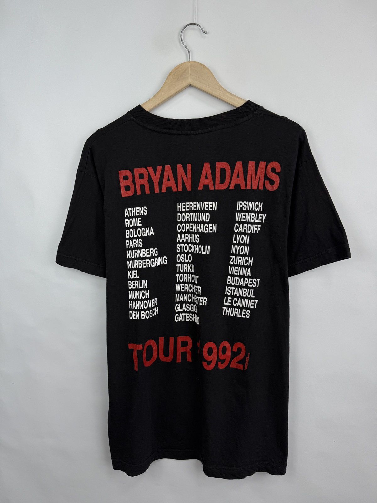 Band Tees 🇨🇦 Vintage 1992 Bryan Adams Waking Up The World Tour Tee Size US L / EU 52-54 / 3 - 8 Thumbnail