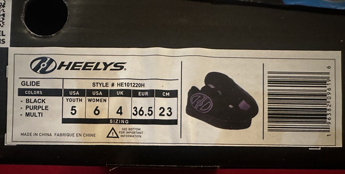 Heelys HEELYS Youth Kids Unisex.Skate Sneaker. Black/Purple.RARE Size US 5 / EU 37 - 7 Thumbnail