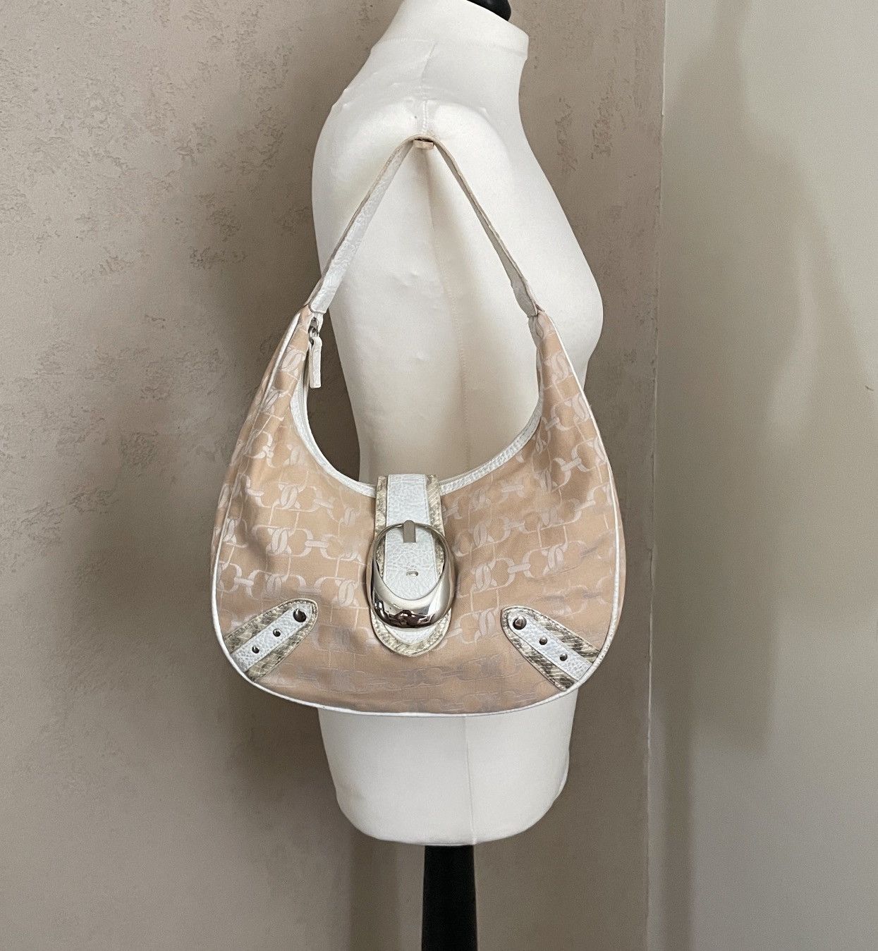 Vintage Vintage Beige Cream Figured Shoulder Bag Size ONE SIZE - 1 Thumbnail