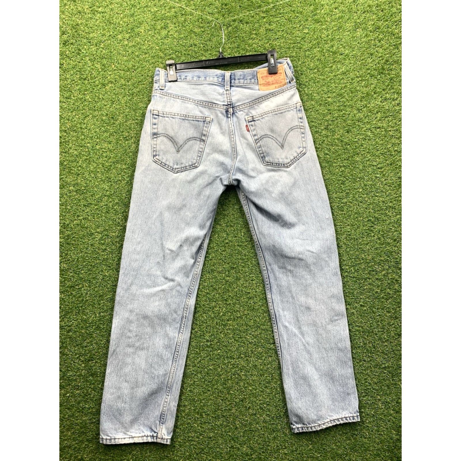 Levi's VINTAGE Levi's 505 Jeans Mens Regular Blue Denim 32x32 Straight Zip Fly - Levi's 500 Series 80s/90s Style Mens Regular Fit Blue Denim Jeans Size US 32 / EU 48 - 2 Thumbnail