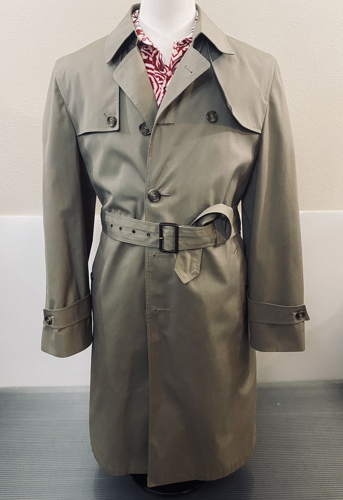 Christian Dior Monsieur Christian Dior Monsieur taupe mackintosh coat 38R Vintage Size US M / EU 48-50 / 2 - 1 Thumbnail