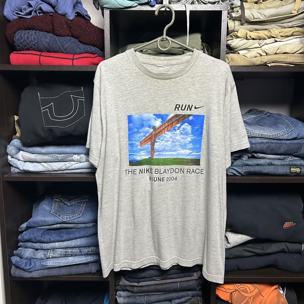 Nike Vintage Nike Run Festival 2004 Big Logo streetwear tee Size US L / EU 52-54 / 3 - 1 Thumbnail