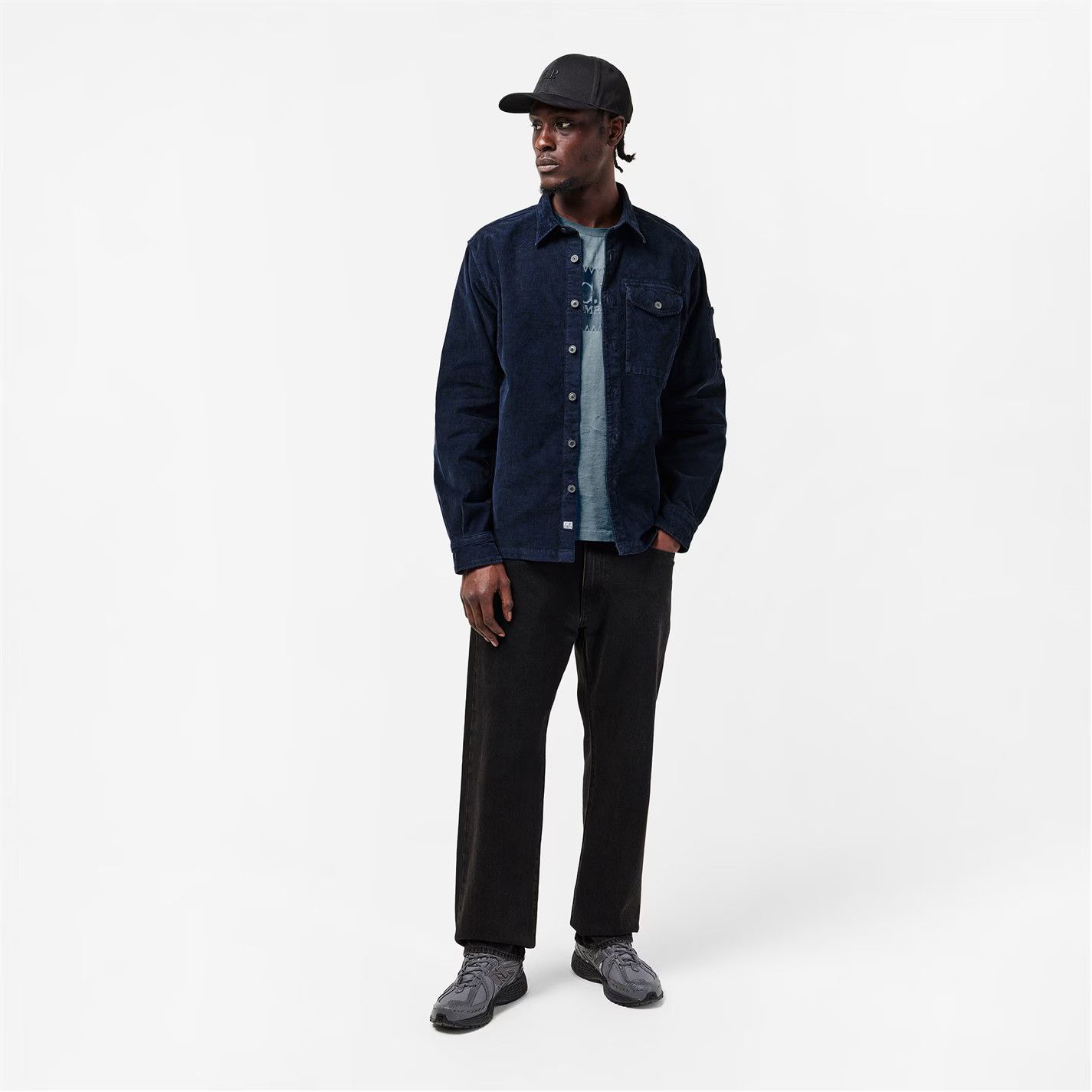 C.P. Company o1g2r1mq0426 Lens Single Pocket Corduroy Shirt in Blue Size US XS / EU 42 / 0 - 6 Thumbnail