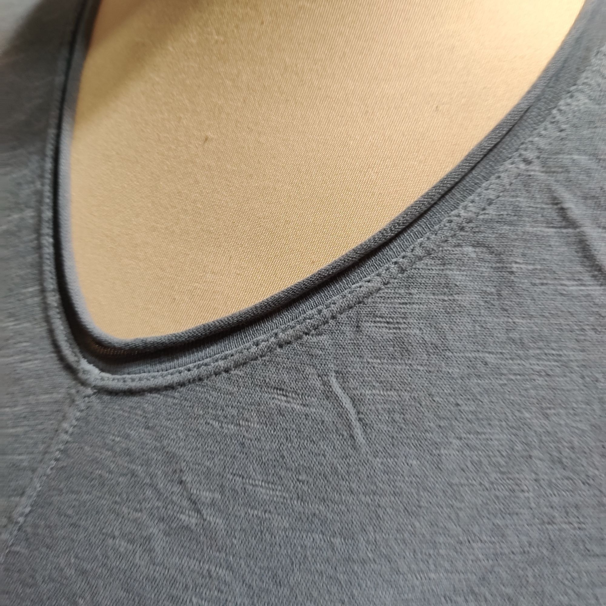 Other Left of Center XS Gray V-Neck Tee USA Made Anthropologie Poc Size XS / US 0-2 / IT 36-38 - 3 Thumbnail