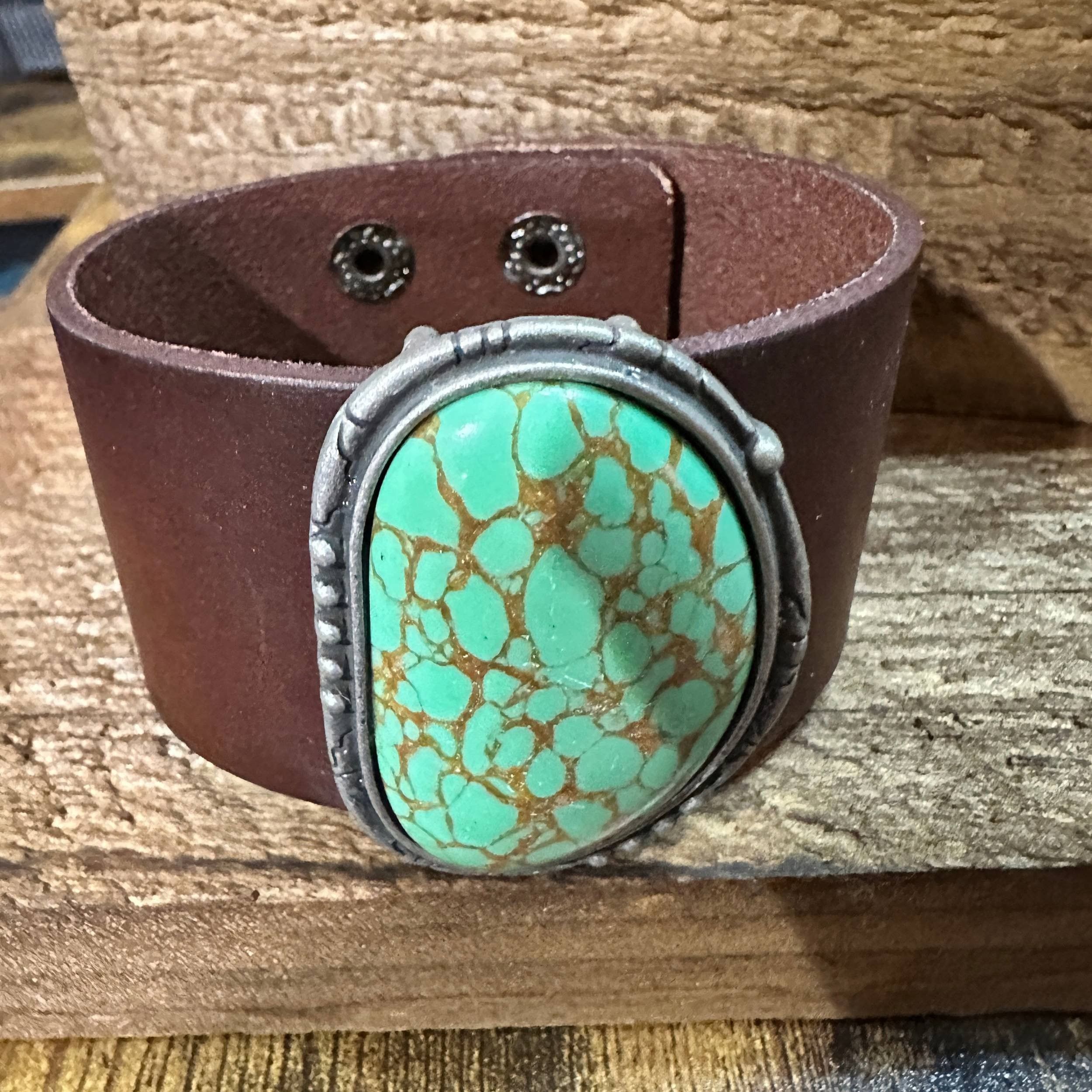Other Natural Green Stone Dark Brown Leather Cuff Bracelet, Leathe Size ONE SIZE - 3 Thumbnail