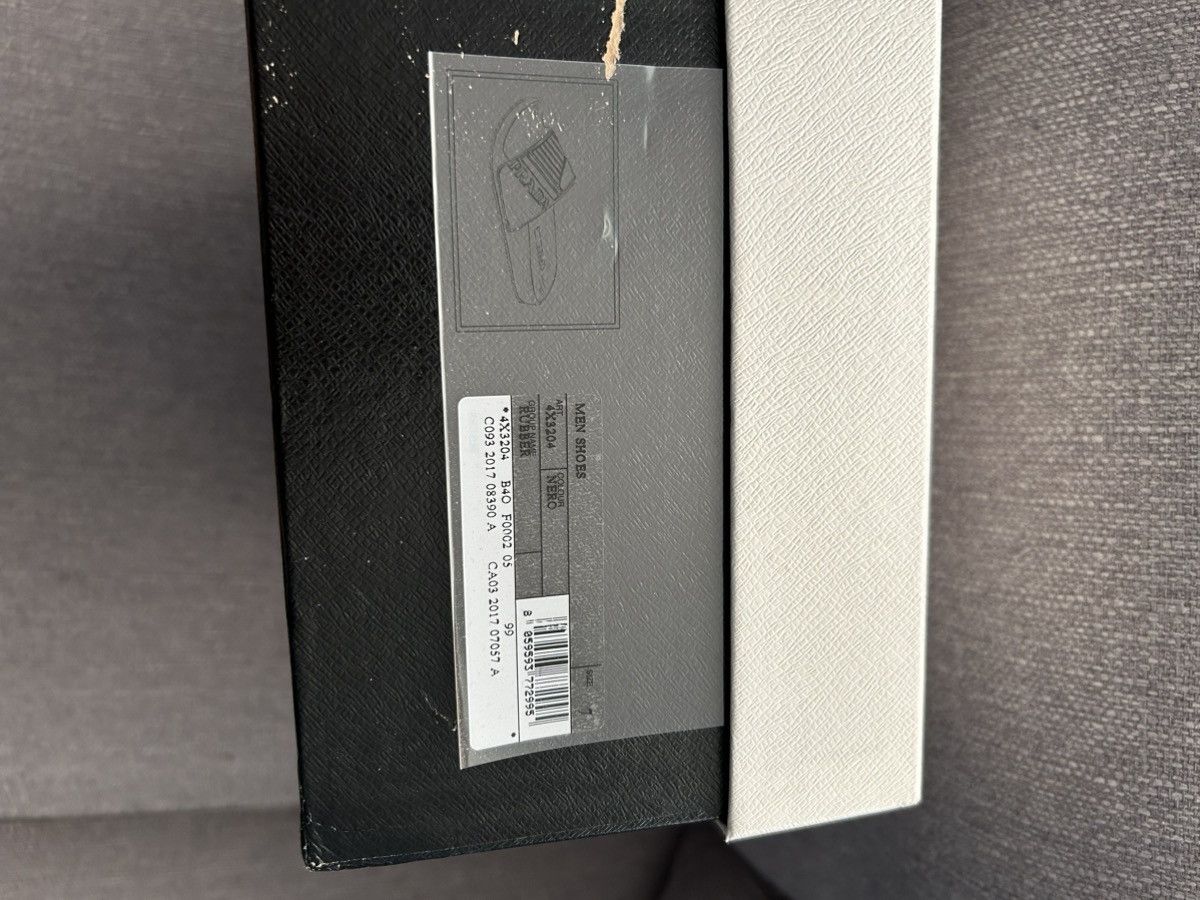 Prada Prada carved logo slides Size US 8 / EU 41 - 11 Thumbnail