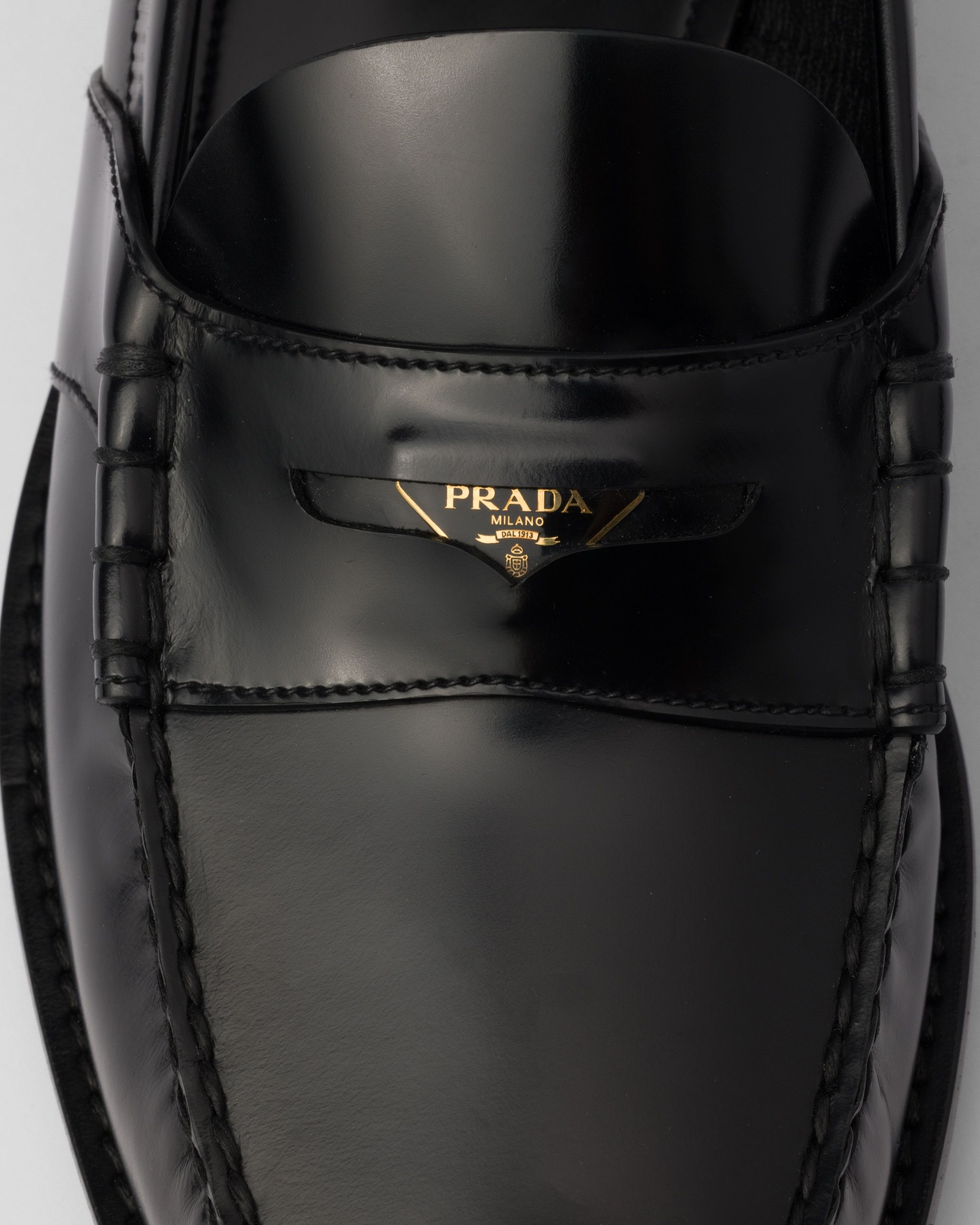 Prada o1bcso1str1025 Spazzolato Brushed Leather Loafers in Black Size US 11 / EU 44 - 5 Thumbnail