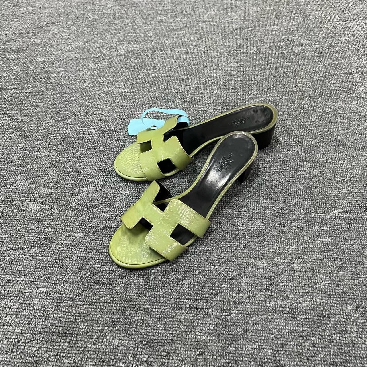 Hermes Hermes Patent Green Sandals us_7 Women Size US 7 / IT 37 - 1 Thumbnail