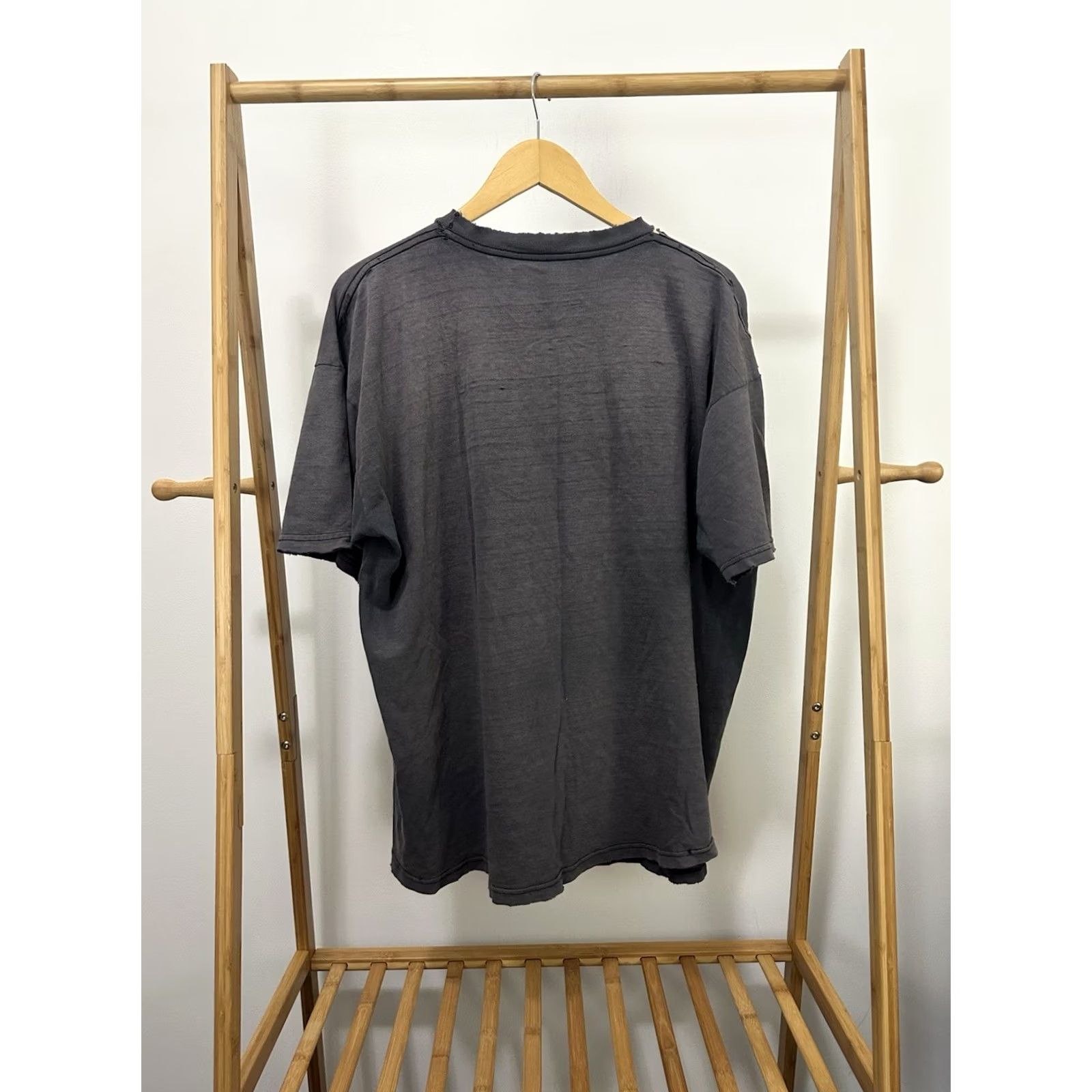 Tultex VTG 90s Cougars Are Awesome MILF Gradient Sun Faded Worn Thrashed T-Shirt 2XL Size US XXL / EU 58 / 5 - 2 Thumbnail