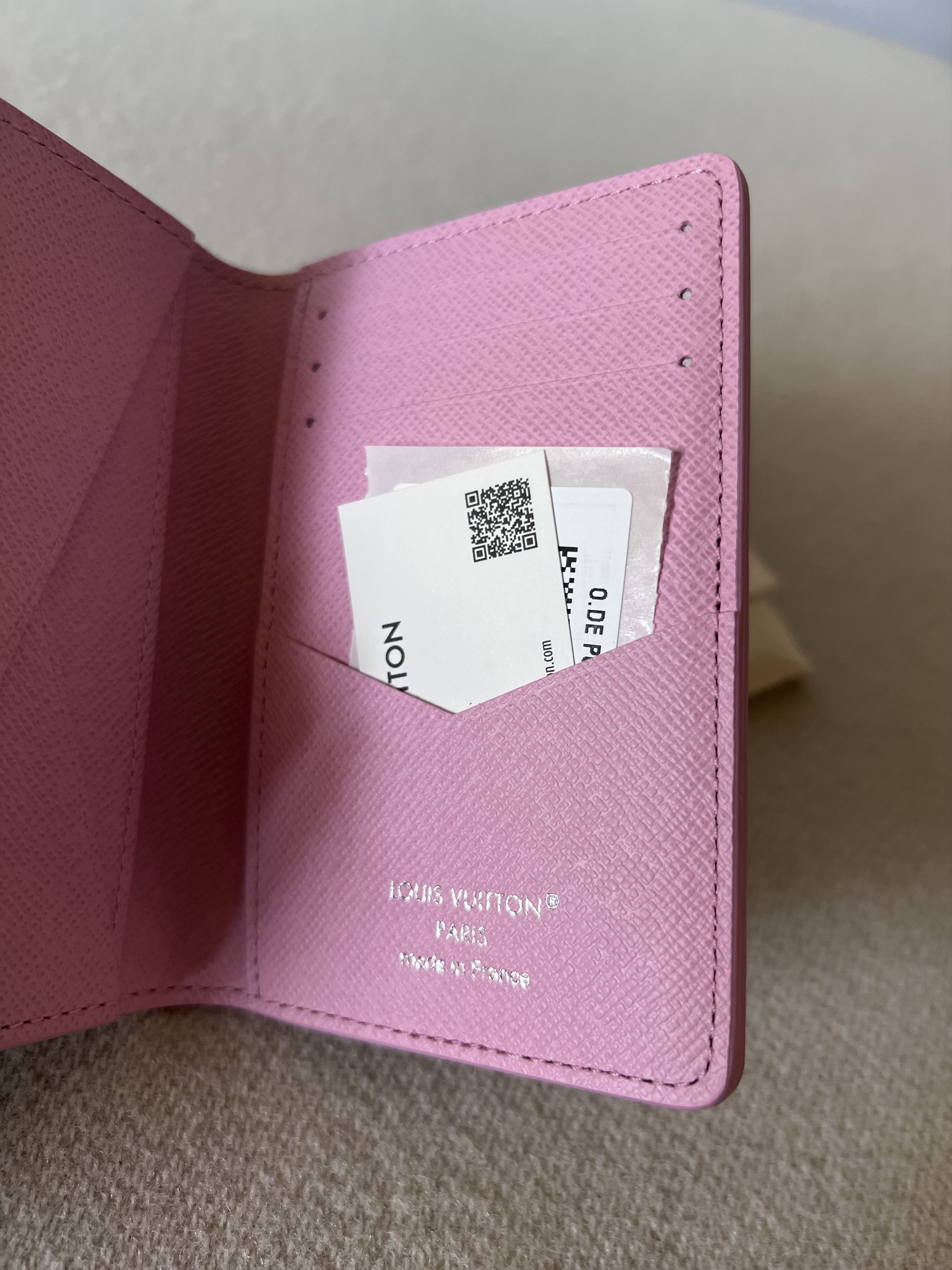 Louis Vuitton Louis Vuitton Skateboarding Pocket Organizer in Pink Leather Size ONE SIZE - 4 Thumbnail