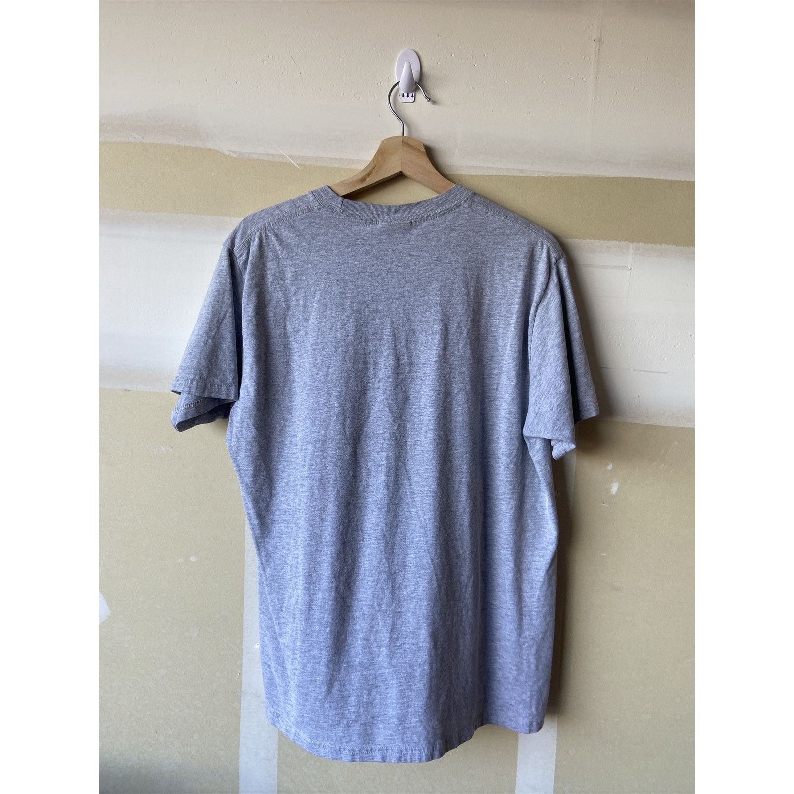 Nike Vintage Y2K Nike Embroidered Chest Swoosh Gray T-Shirt Large Size US L / EU 52-54 / 3 - 4 Thumbnail