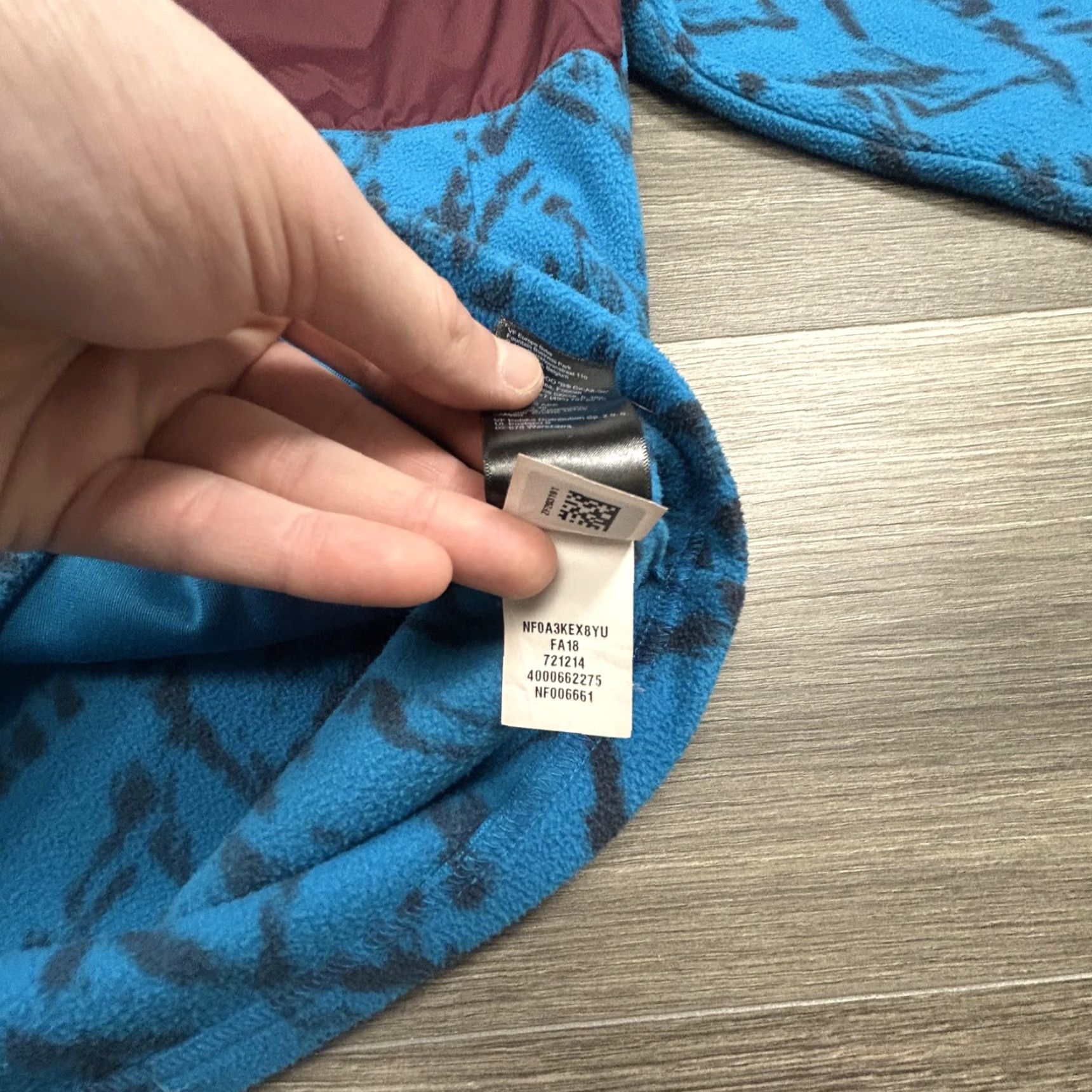 The North Face The North Face Jacket Mens Small Blue Burgundy 1/4 Zip Fleece Aztec Geometric Size US S / EU 44-46 / 1 - 7 Thumbnail