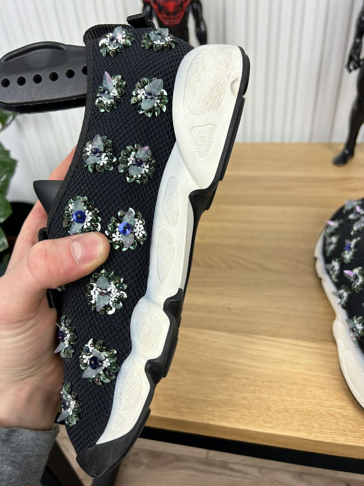 Dior Christian Dior Mesh Embellished sneaker Size US 6 / IT 36 - 14 Thumbnail