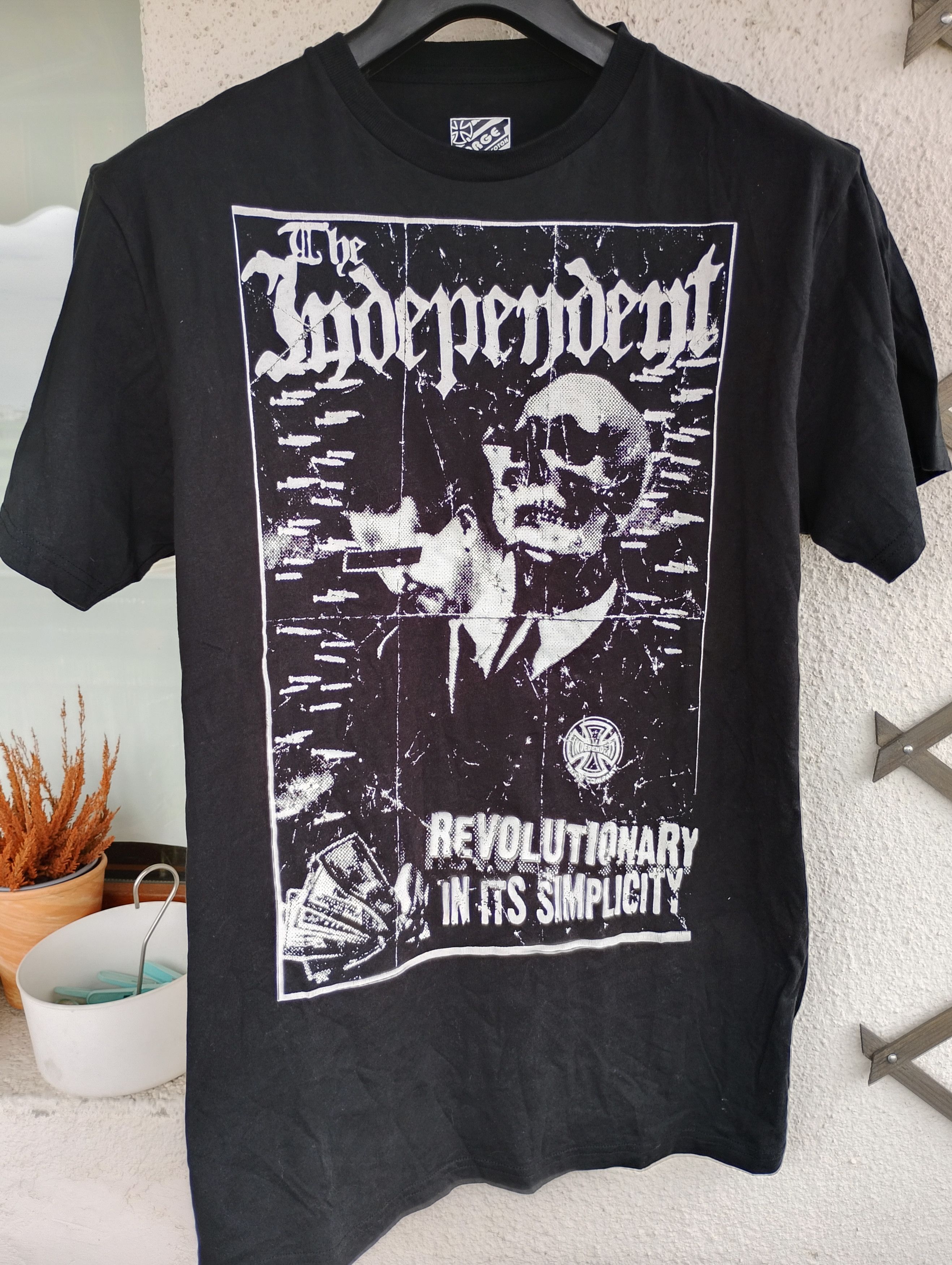 Independent Truck Co. Independent Truck Company Y2K Skate t-shirt sz M/L? Size US M / EU 48-50 / 2 - 1 Thumbnail
