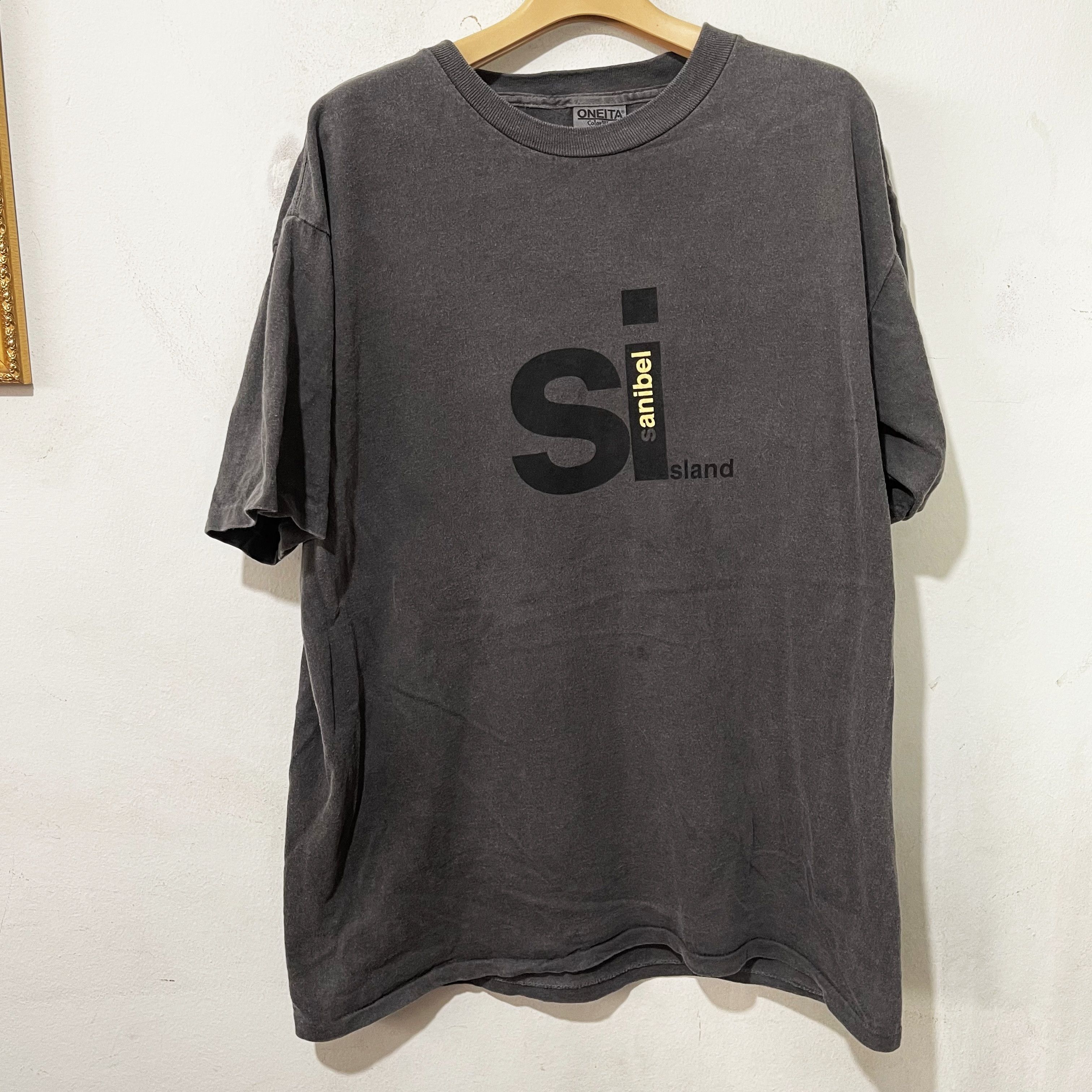 Vintage Vintage 90s Sanibel Island “SI” T-Shirt Size US L / EU 52-54 / 3 - 1 Thumbnail