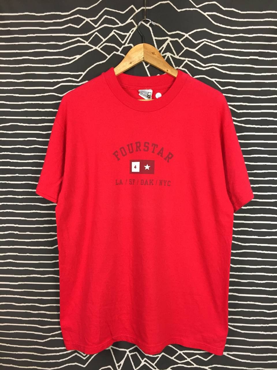 Fourstar Vtg Fourstar Skateboards Center Logo Spell Out Tee Size US L / EU 52-54 / 3 - 1 Thumbnail
