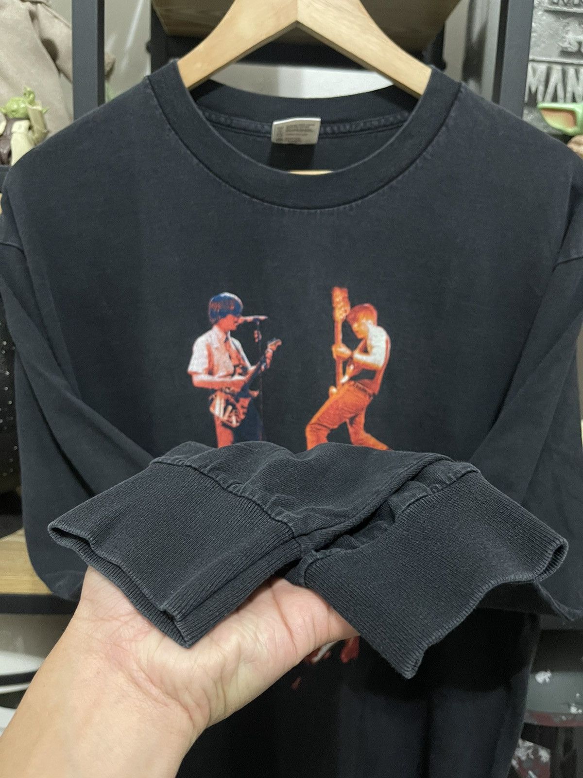 Band Tees Vintage 2001 Weezer Tour Size US L / EU 52-54 / 3 - 9 Thumbnail