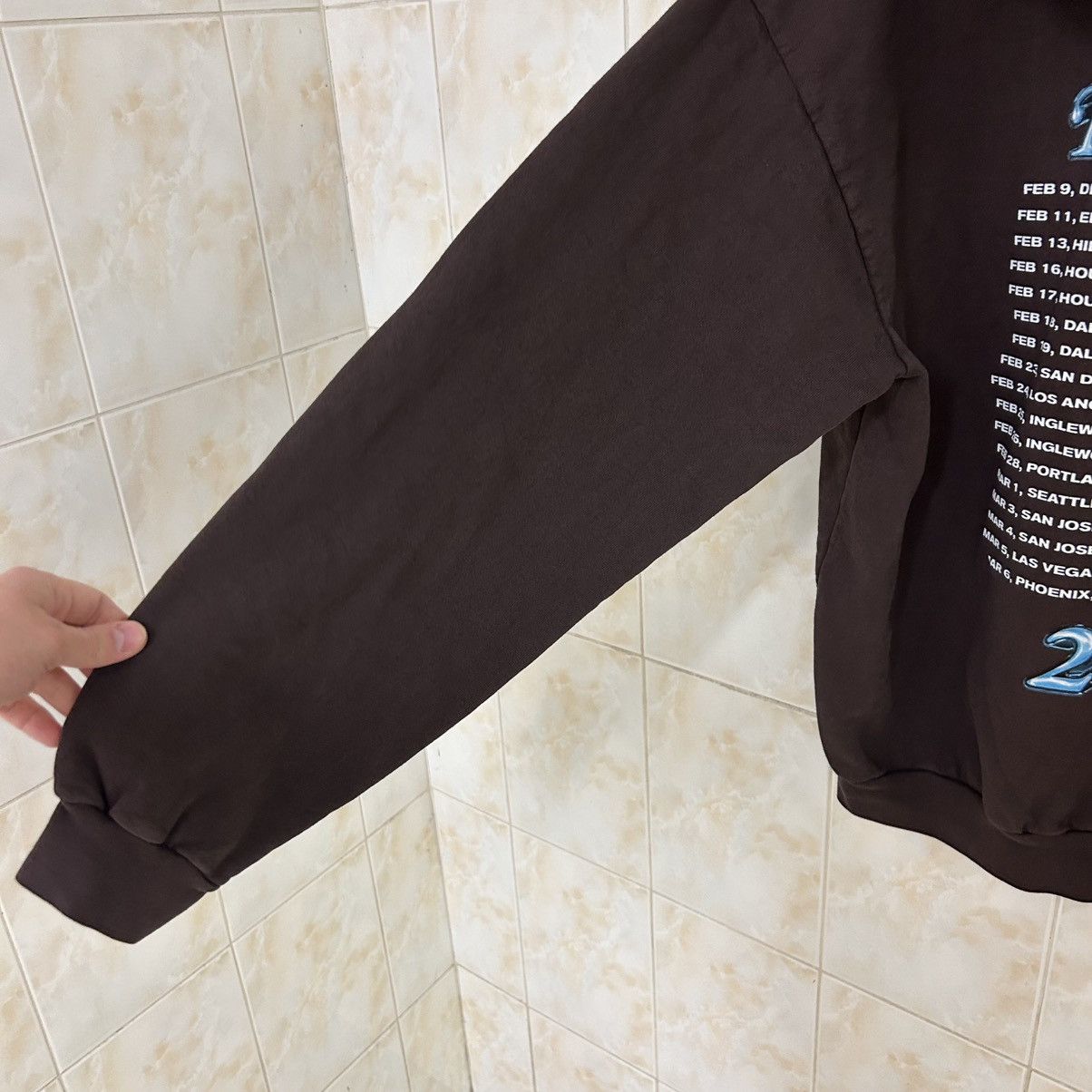 Vintage EL ÚLTIMO TOUR DEL MUNDO 2022 Hoodie Size US XXL / EU 58 / 5 - 10 Thumbnail