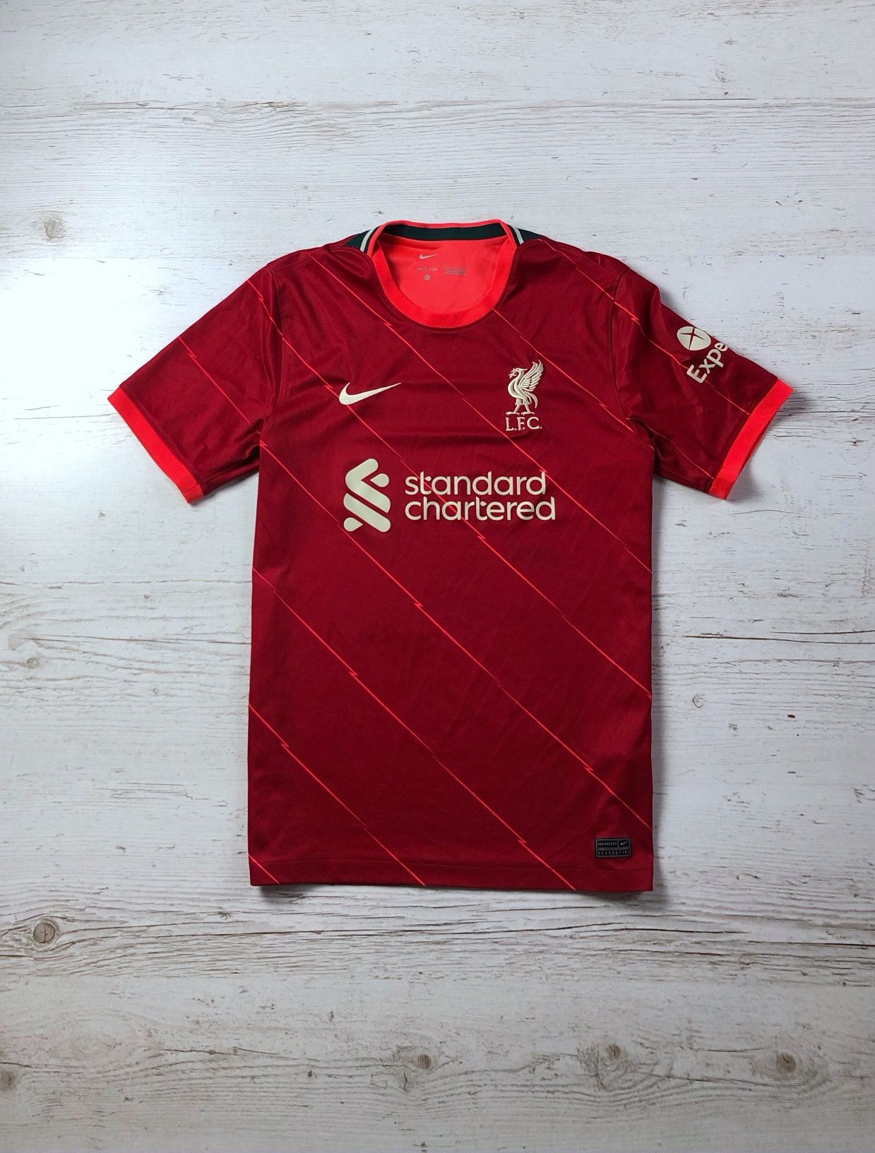 Nike LIVERPOOL 2021 2022 HOME FOOTBALL SHIRT SOCCER JERSEY NIKE Size US M / EU 48-50 / 2 - 1 Thumbnail