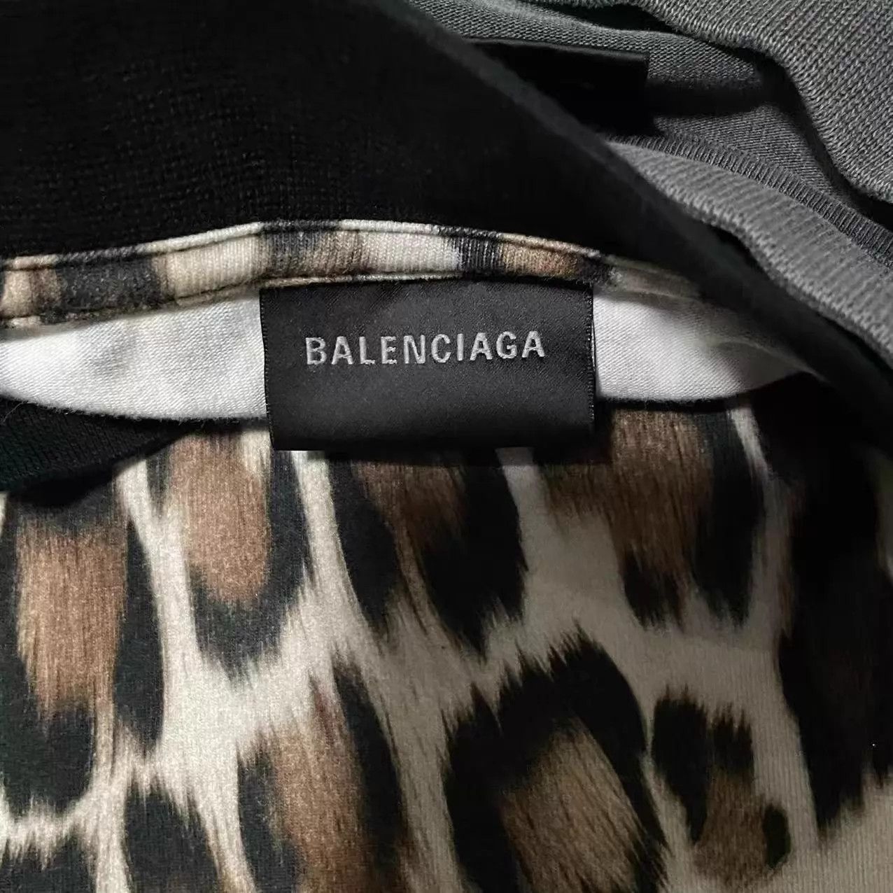 Balenciaga Balenciaga 24FW Runway Leopard Print Short Sleeve T-Shirt Size XL / US 12-14 / IT 48-50 - 3 Thumbnail
