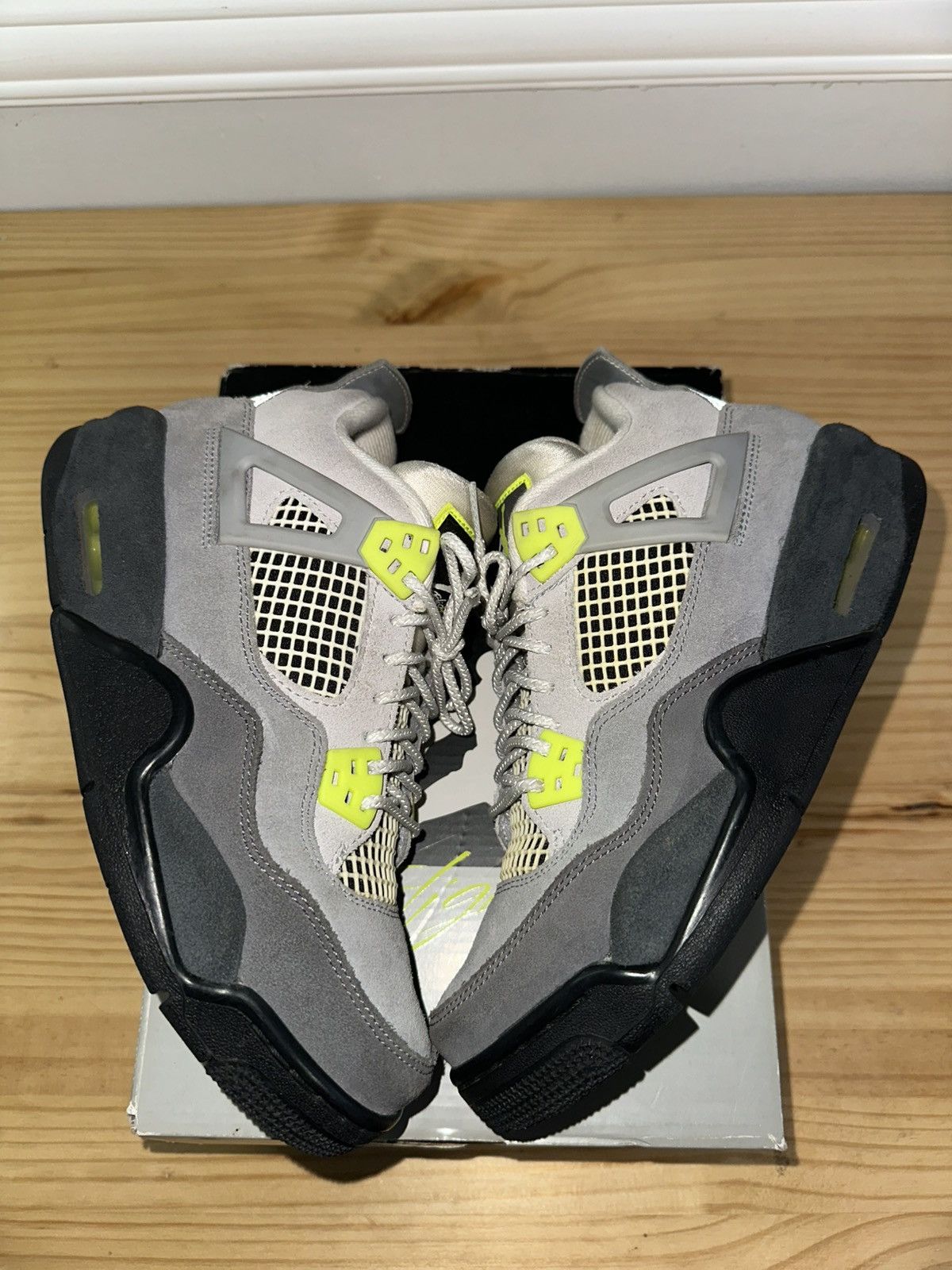 Jordan Brand Jordan 4 SE 95 neon Size US 7 / EU 40 - 1 Thumbnail