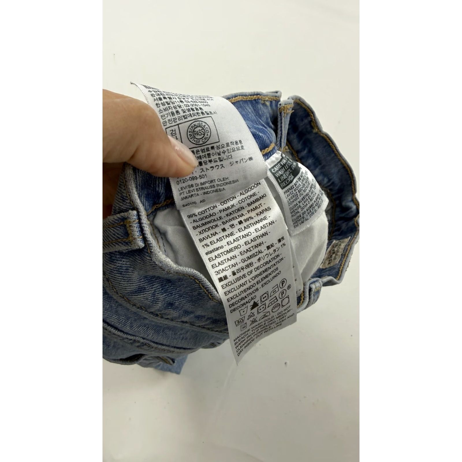 Levi's Levi's Womens Shorts 24 Blue Ribcage High Rise Button Fly Distressed Raw Hem Cut-Off Casual Denim Size 42" / US 20 - 5 Thumbnail