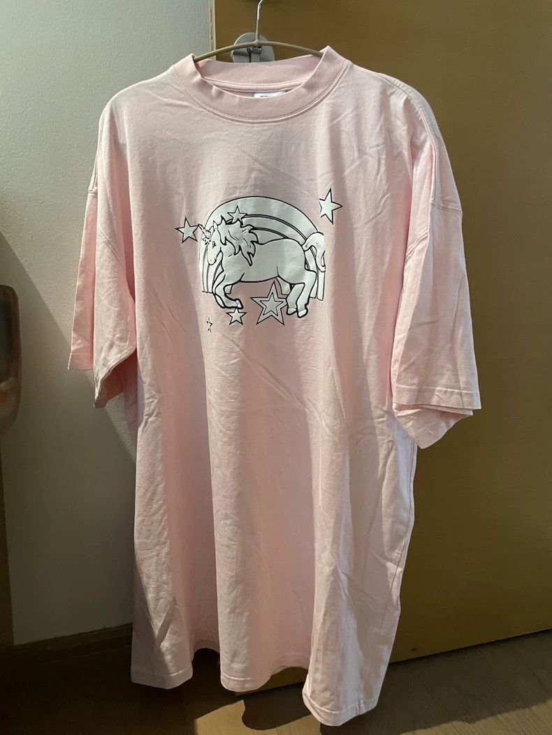 Vetements Vetements Trendy Unicorn T-Shirt, Size S Size US S / EU 44-46 / 1 - 1 Thumbnail