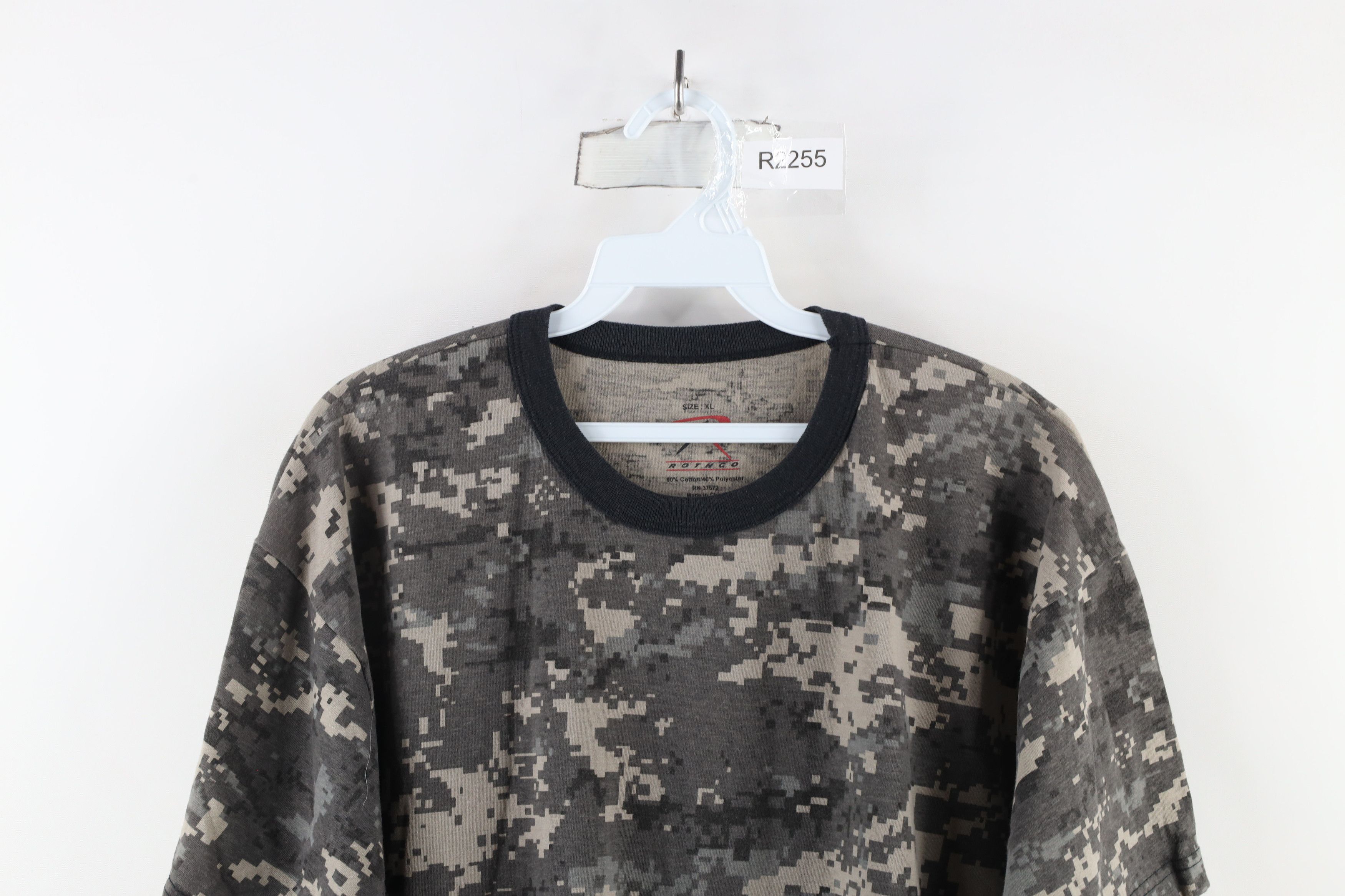 Vintage Vintage Streetwear Digital Camouflage Short Sleeve T-Shirt Size US XL / EU 56 / 4 - 2 Thumbnail