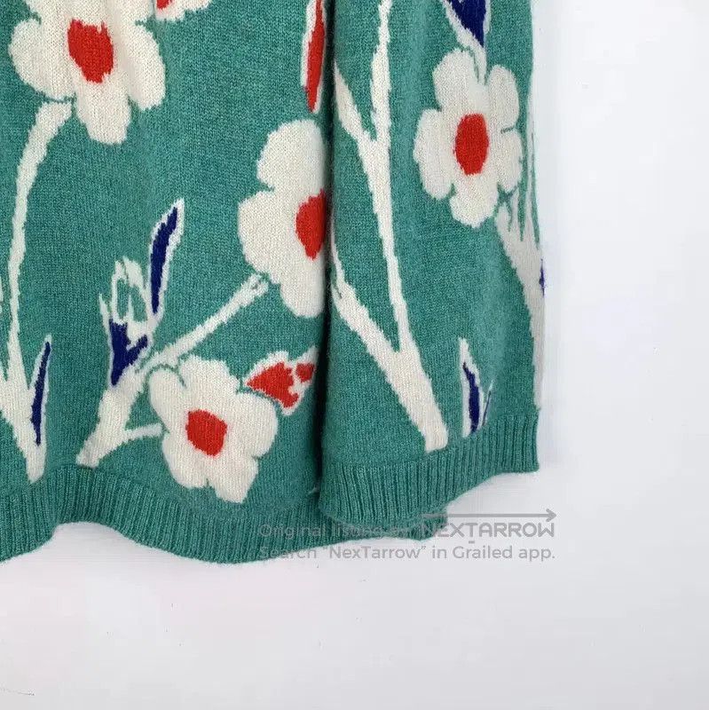 Chanel Chanel Green Cashmere Flower Sweater . Size M / US 6-8 / IT 42-44 - 4 Thumbnail