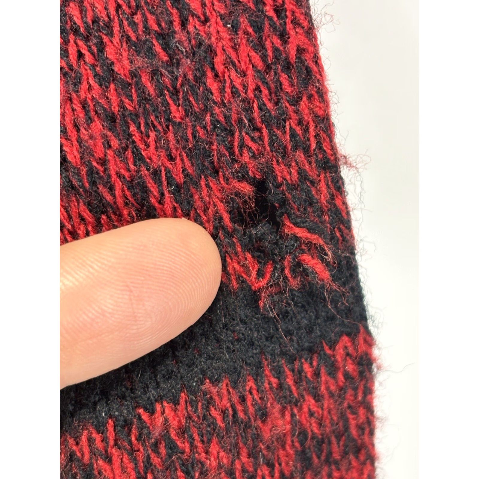 Bugle Boy VINTAGE Bugle Boy Cardigan Sweater Mens L Red Black 90s Knit V-Neck Long Sleeve Size US L / EU 52-54 / 3 - 6 Thumbnail