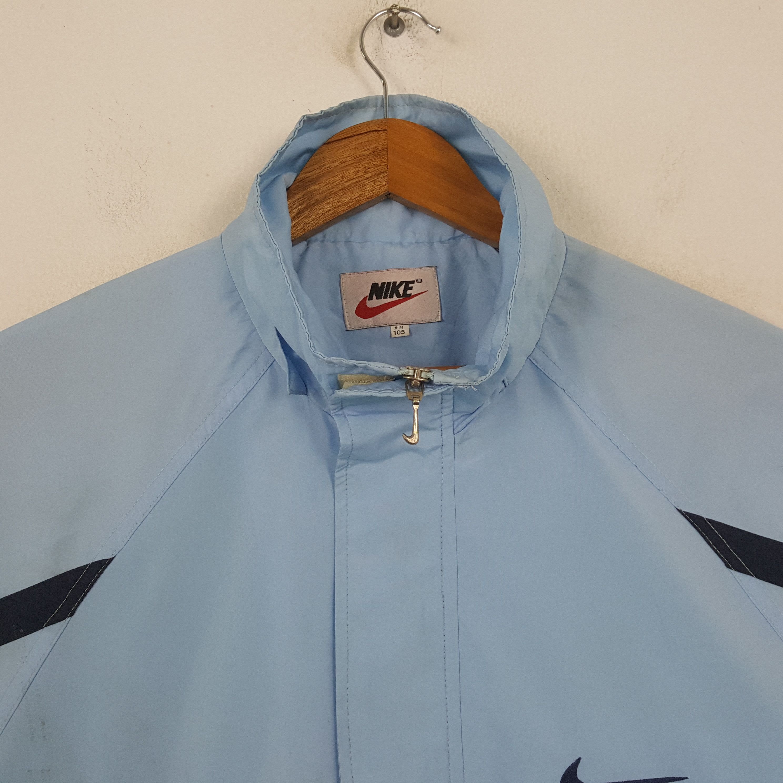 Nike Vintage Nike Swoosh Sportswear Windbreaker Jacket RR3 Size US XL / EU 56 / 4 - 4 Thumbnail