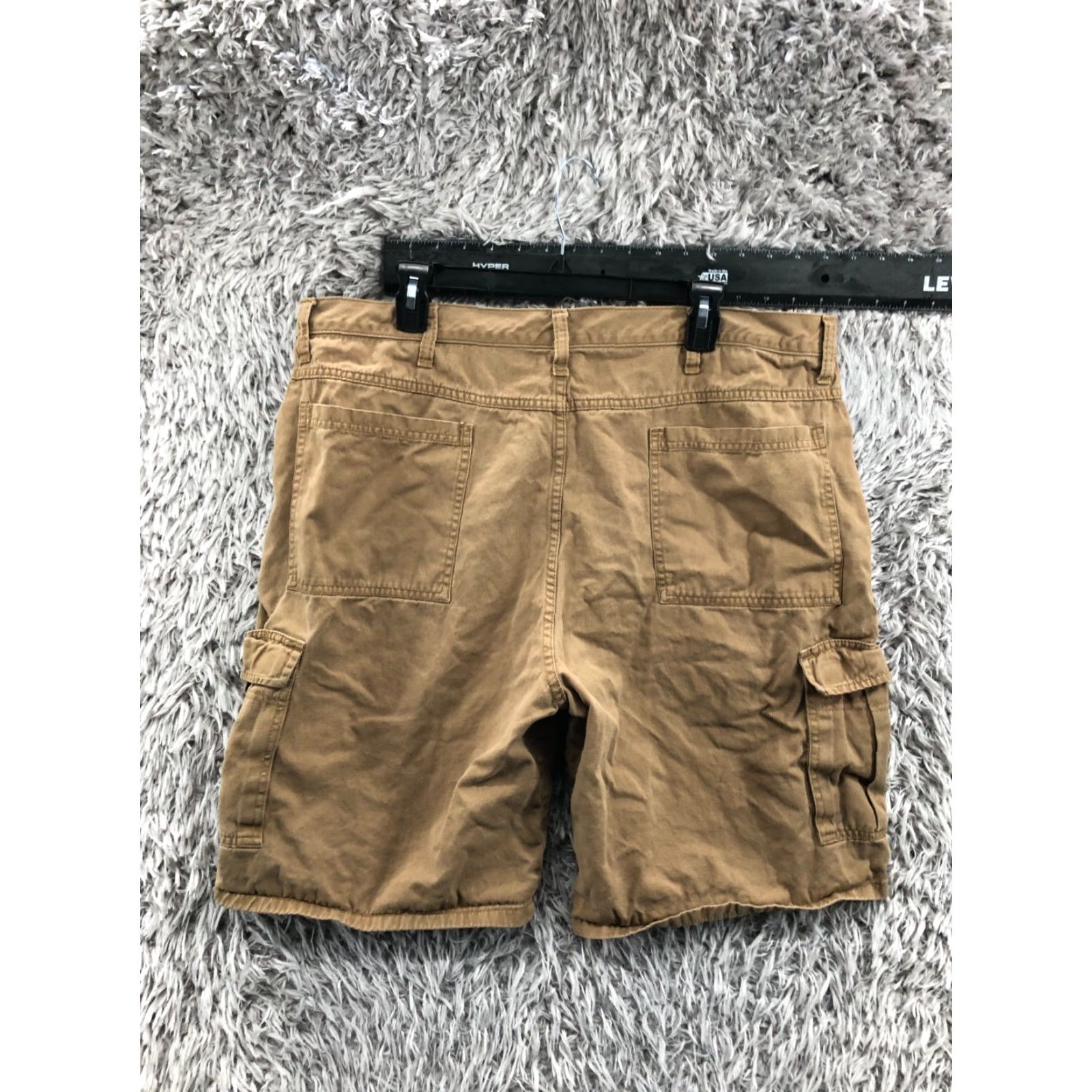 Wrangler Wrangler Cargo Shorts Mens Regular Size 38 Beige Medium Wash Cargo Shorts Men Jeans 5-Pocket Casual Belt Loops Distressed No Safety Verification: No Size US 38 / EU 54 - 6 Thumbnail