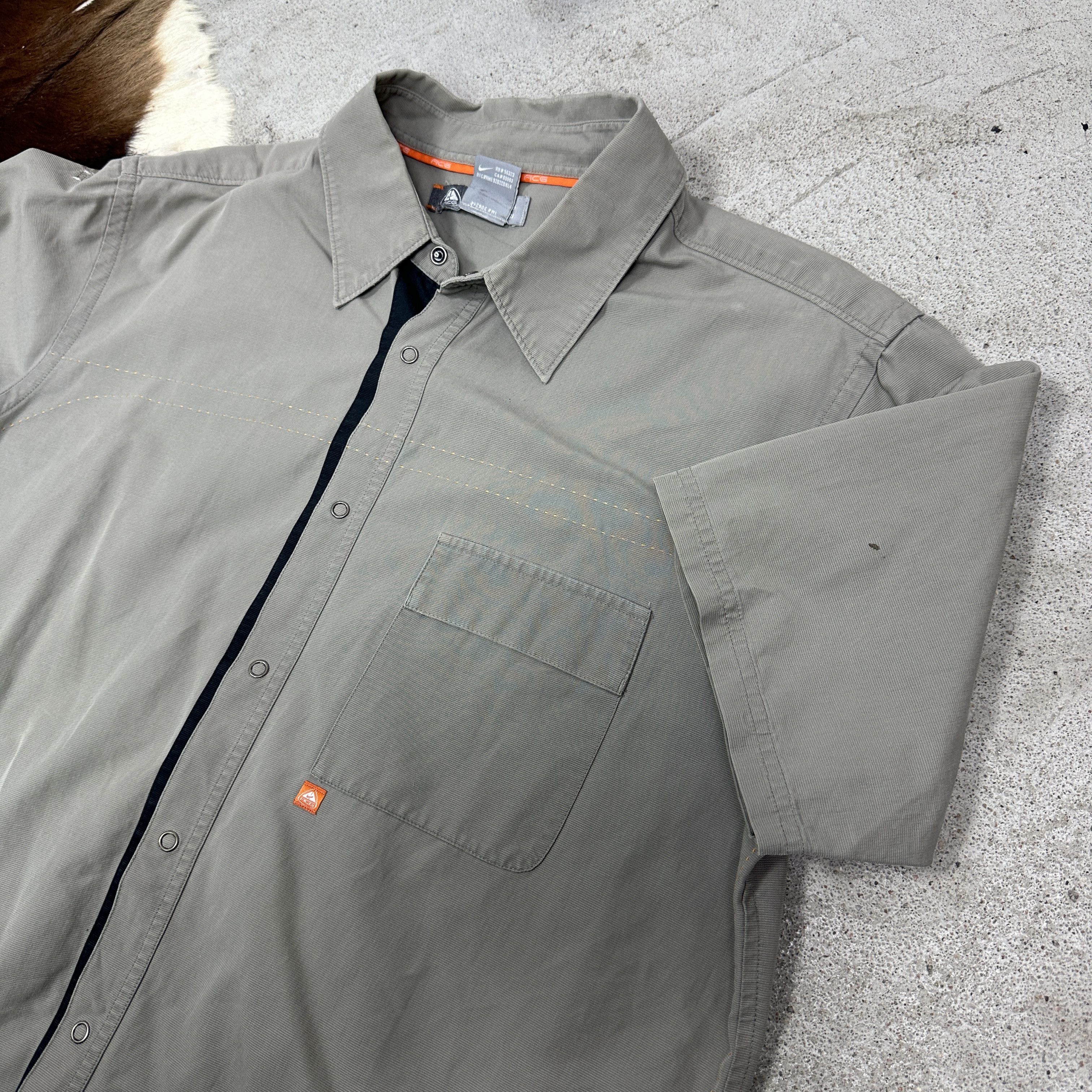 Nike Vintage Casual Streetwear Sporty Y2K Nike ACG Shirt Size US L / EU 52-54 / 3 - 5 Thumbnail