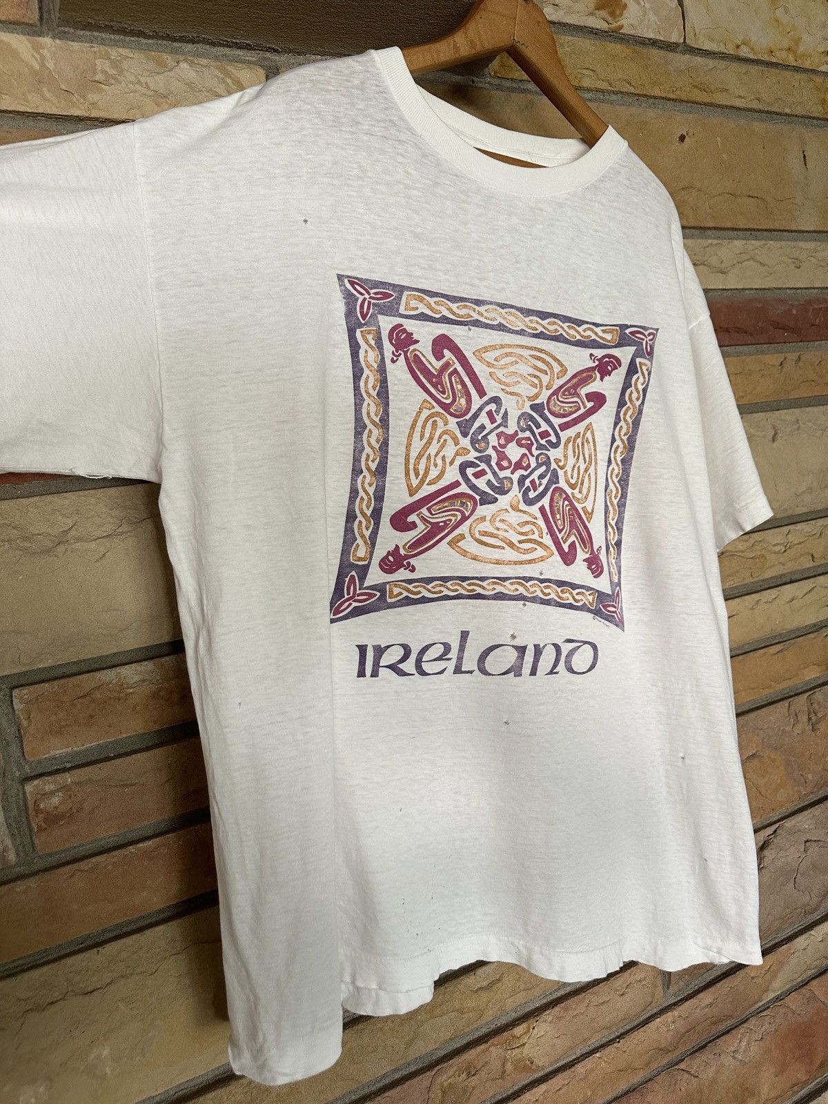 Vintage Vintage 90s Ireland Celtic Logo Graphic Tee Size US XL / EU 56 / 4 - 5 Thumbnail