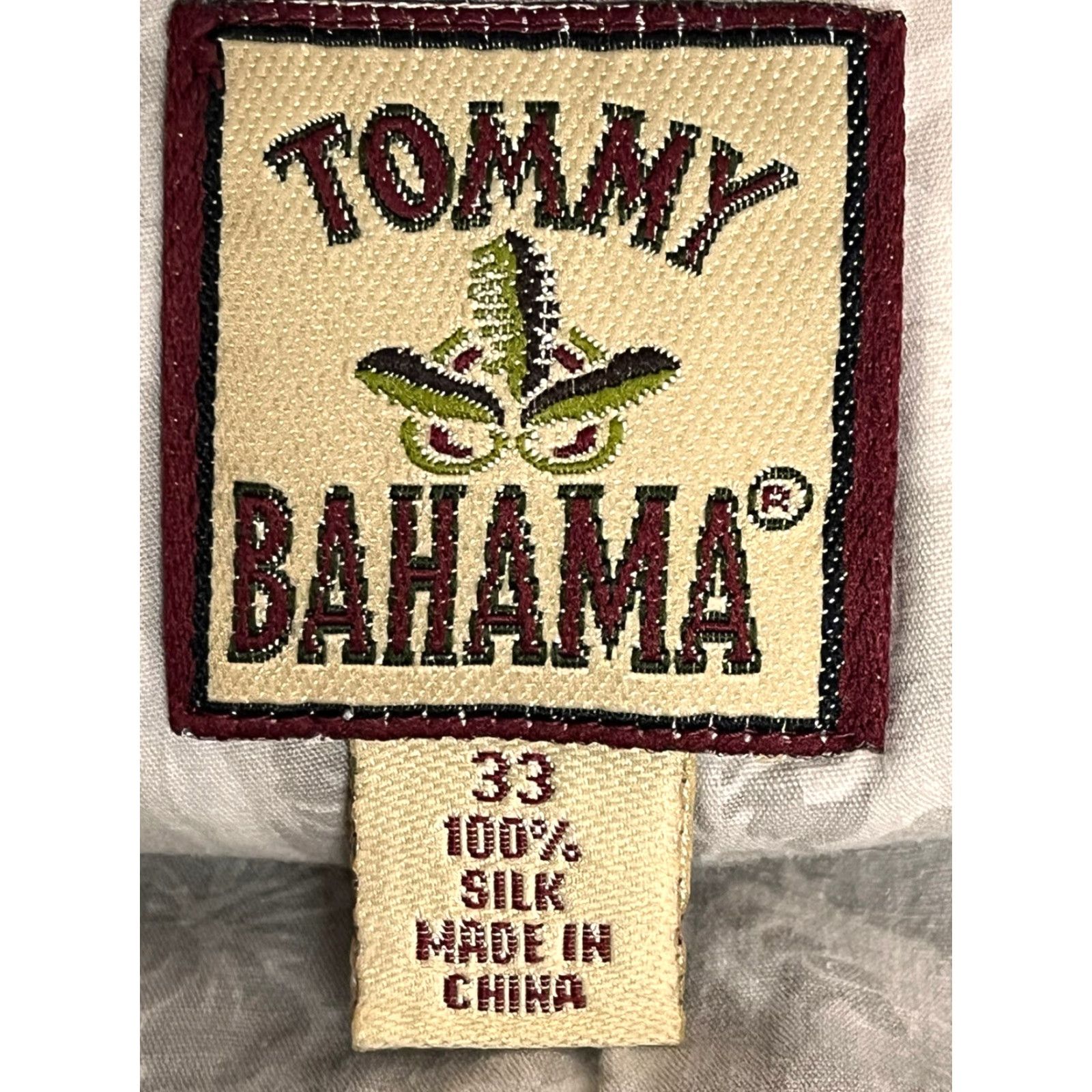 Tommy Bahama Tommy Bahama Men’s 100% Silk Shorts Size 33 Gray Pleated GUC Sz Grey Chino Regular Silk Size US 33 - 3 Thumbnail