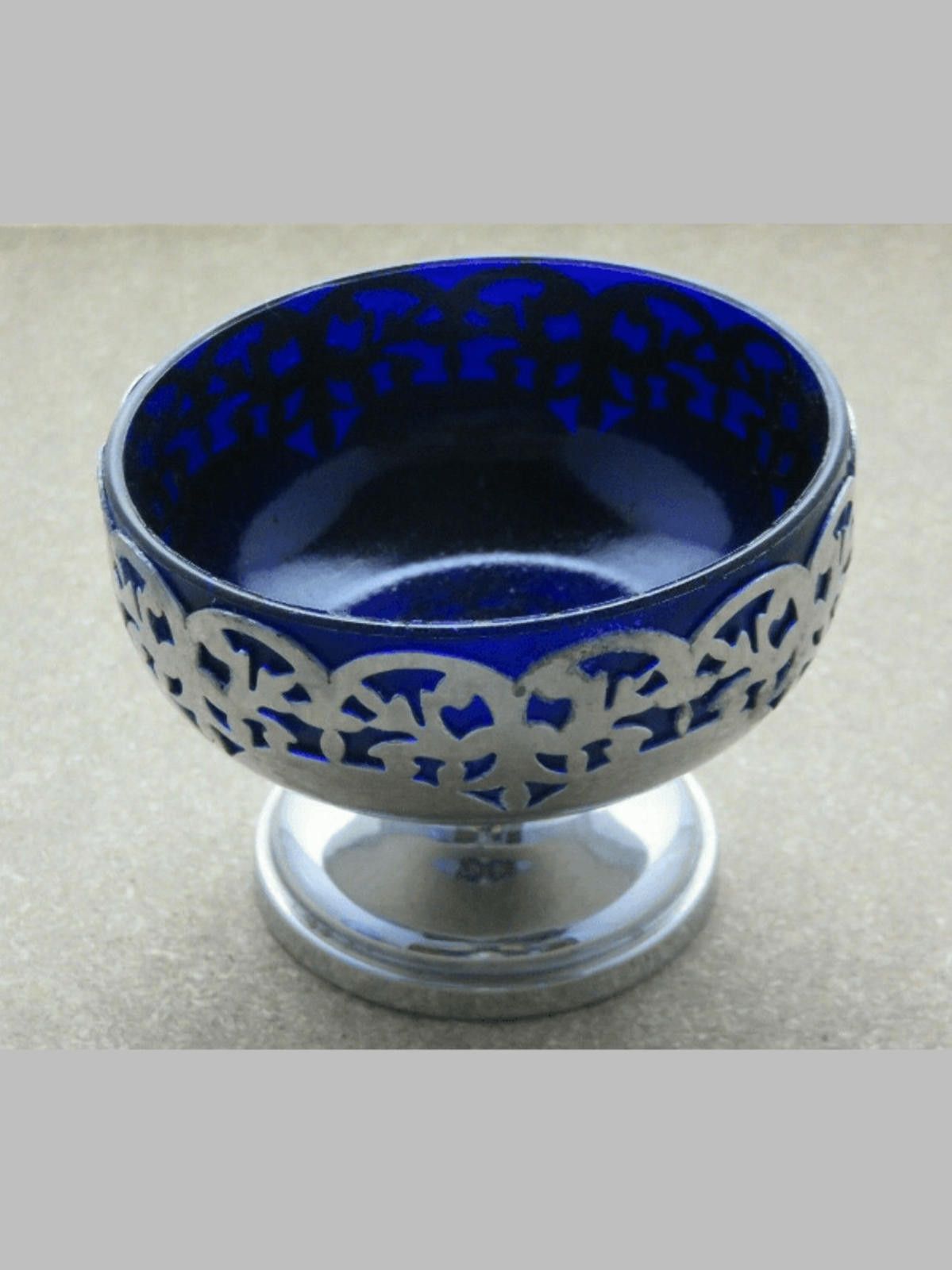 The Unbranded Brand Blue Glass Bowl With Silver Plated Bowl 2 7/8" Size ONE SIZE - 1 Thumbnail