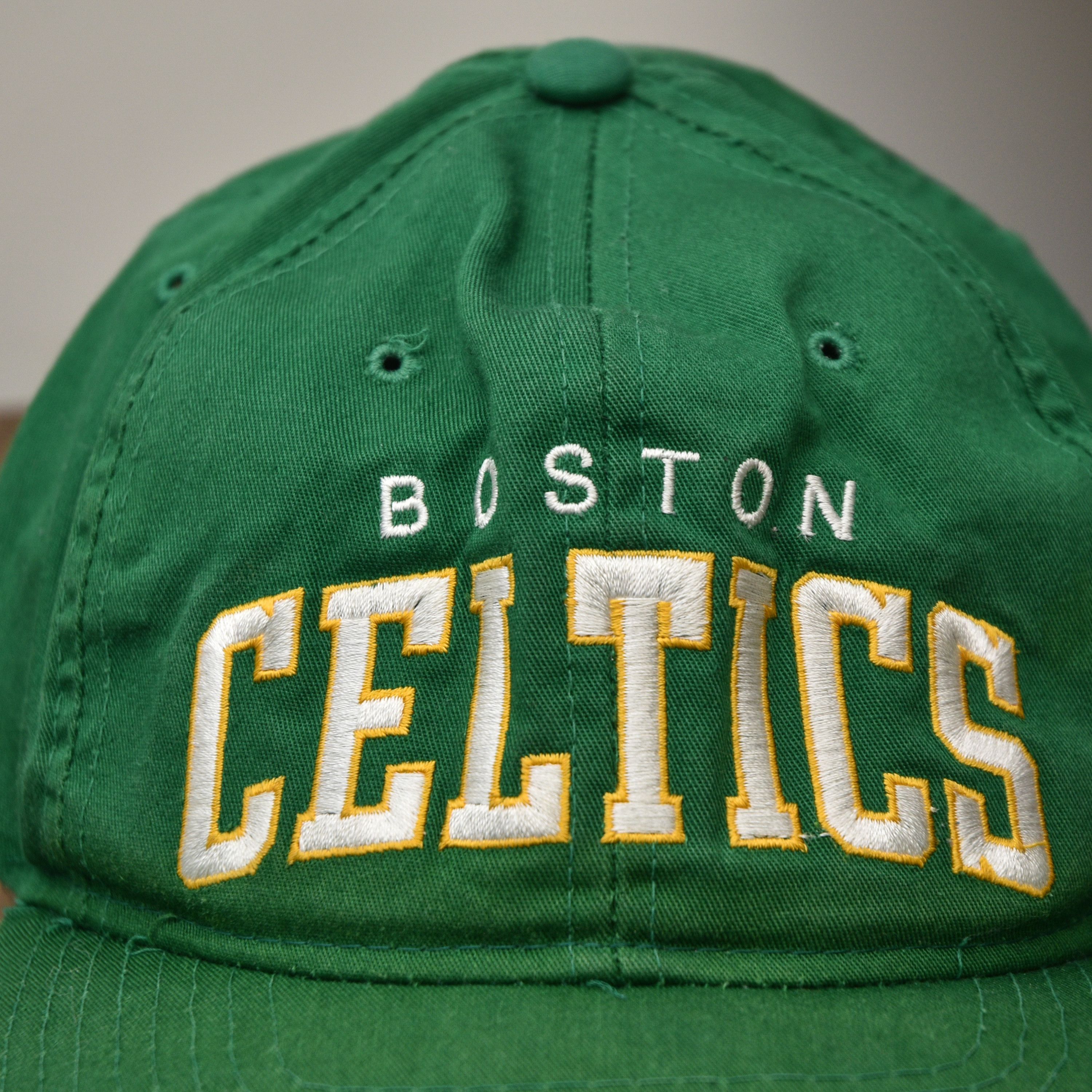 Starter Vintage Boston Celtics Starter SnapBack cap hat arch sports Size ONE SIZE - 6 Thumbnail