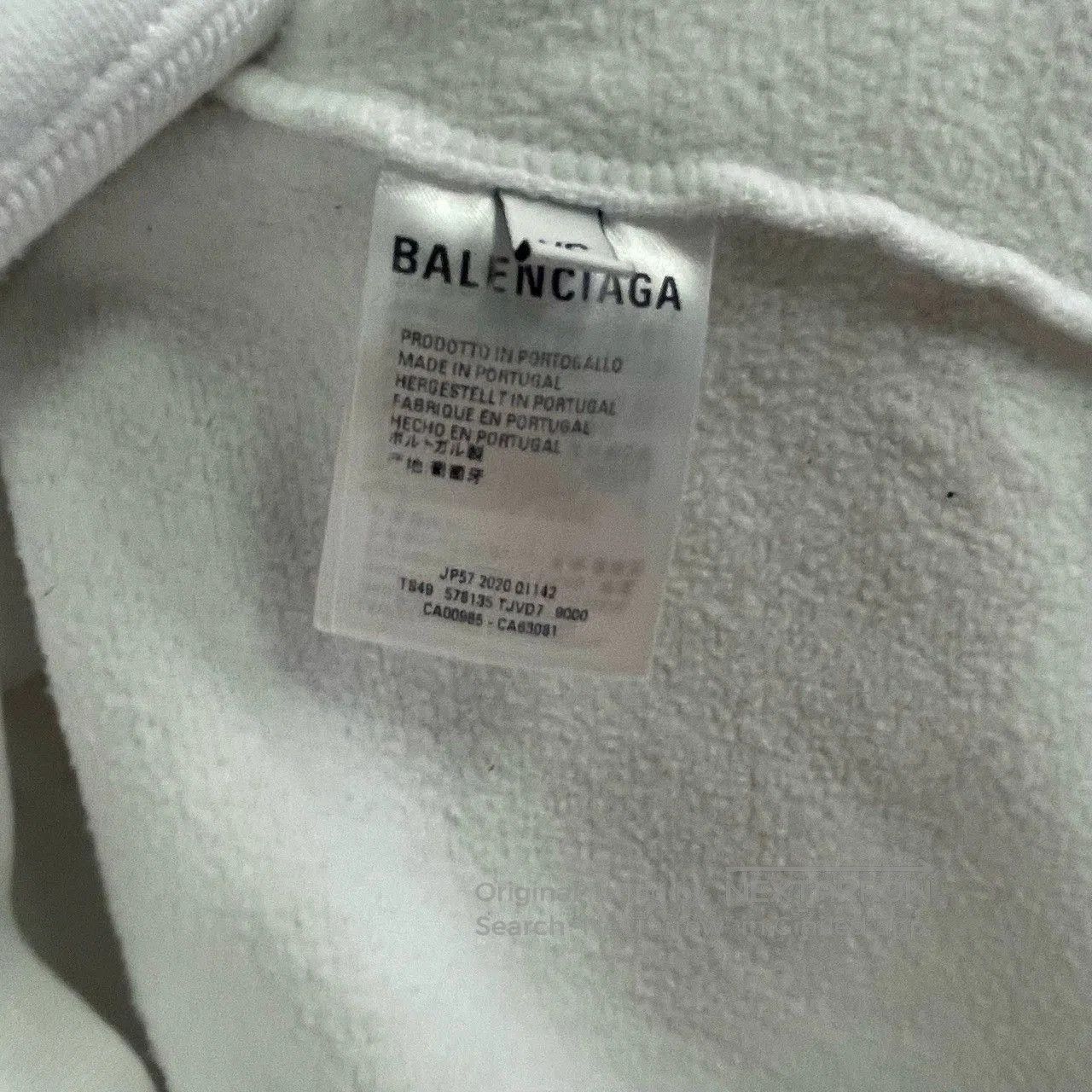 Balenciaga balenciaga logo print hoodie in white. Size US XS / EU 42 / 0 - 4 Thumbnail