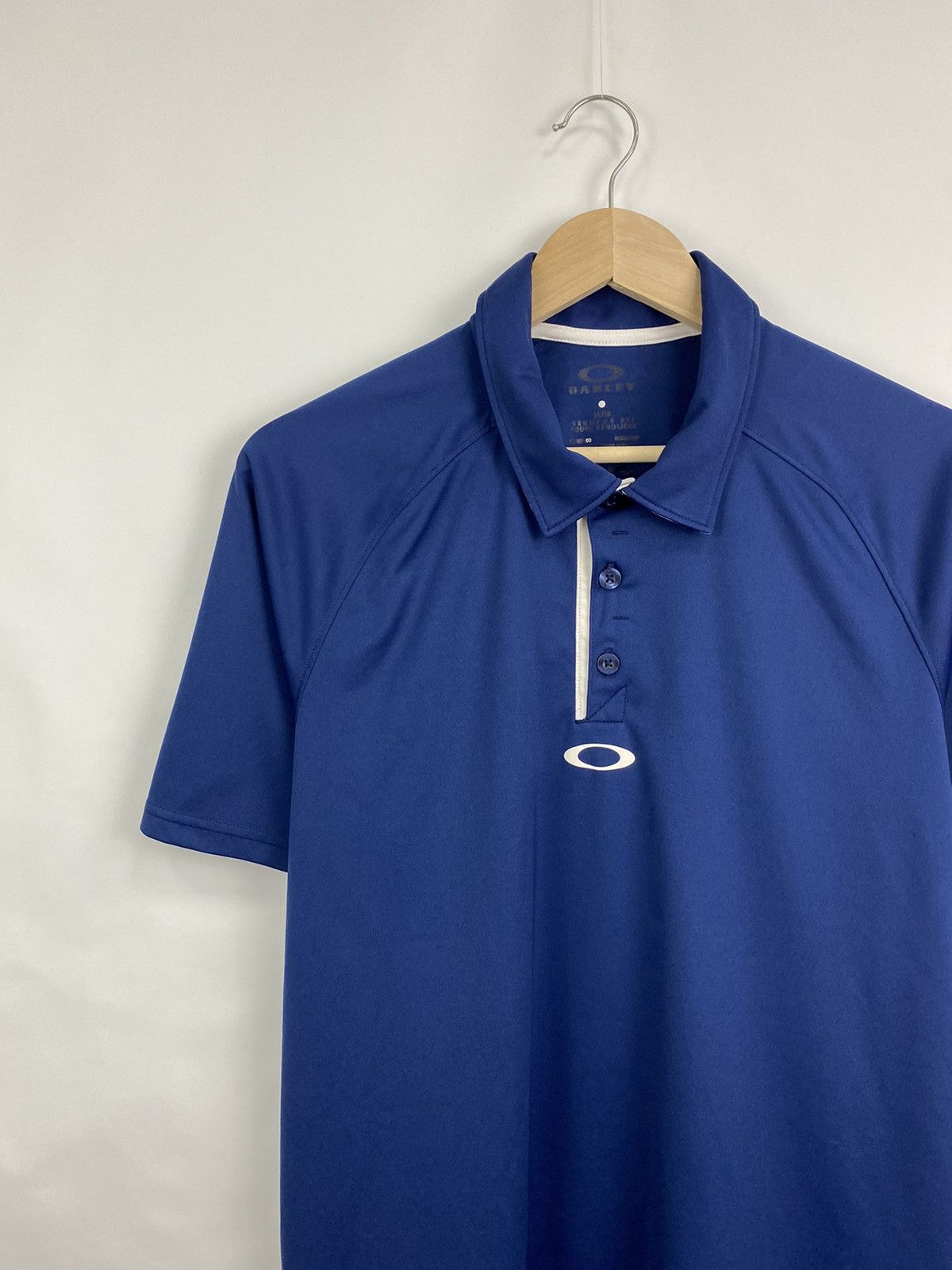 Oakley 🇺🇸 Vintage Y2K Oakley Art Polo T-Shirt Rare Hype Retro Size US M / EU 48-50 / 2 - 2 Thumbnail