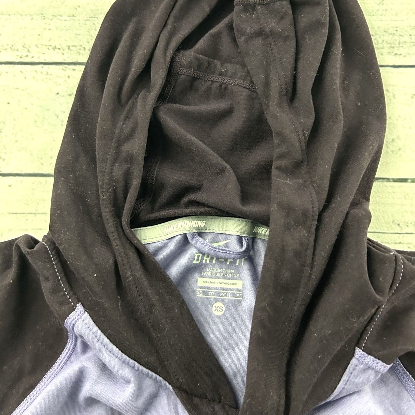Nike Nike Running Hooded Long Sleeve Athletic Shirt Women's XS Purple Hooded Hand Compression Running & Jogging Size XS / US 0-2 / IT 36-38 - 4 Thumbnail