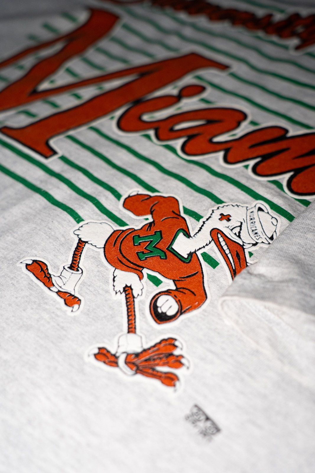 Vintage Vintage Miami Hurricanes Tee size large Size US L / EU 52-54 / 3 - 2 Thumbnail
