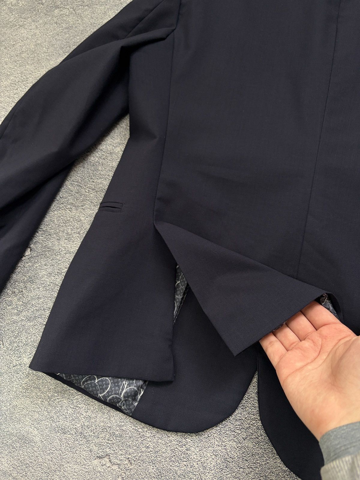 Louis Vuitton Louis Vuitton Uniforms Blazer Peak Lapel Monogram Lining 50 Size 40R - 15 Thumbnail