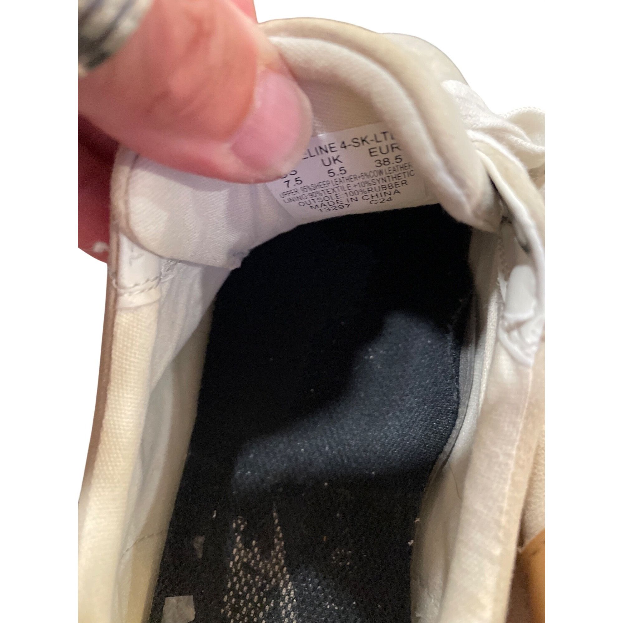 Ralph Lauren Ralph Lauren Lauren Angeline wms beige sheep leather sneaker Size US 7.5 / IT 37.5 - 8 Thumbnail