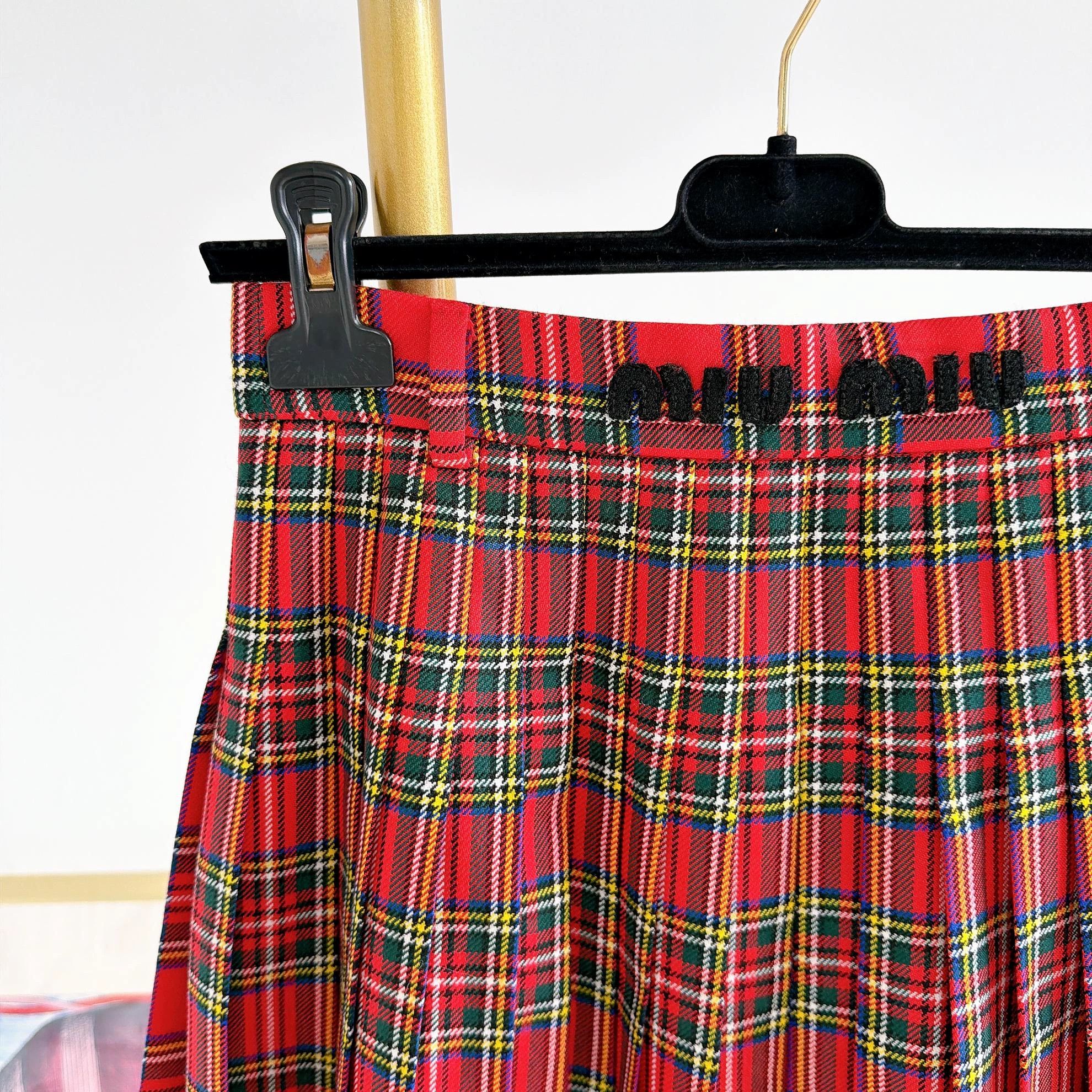 Miu Miu MIU MIU Red Checkered Skirt 42 9108 Size 28" / US 6 / IT 42 - 5 Thumbnail
