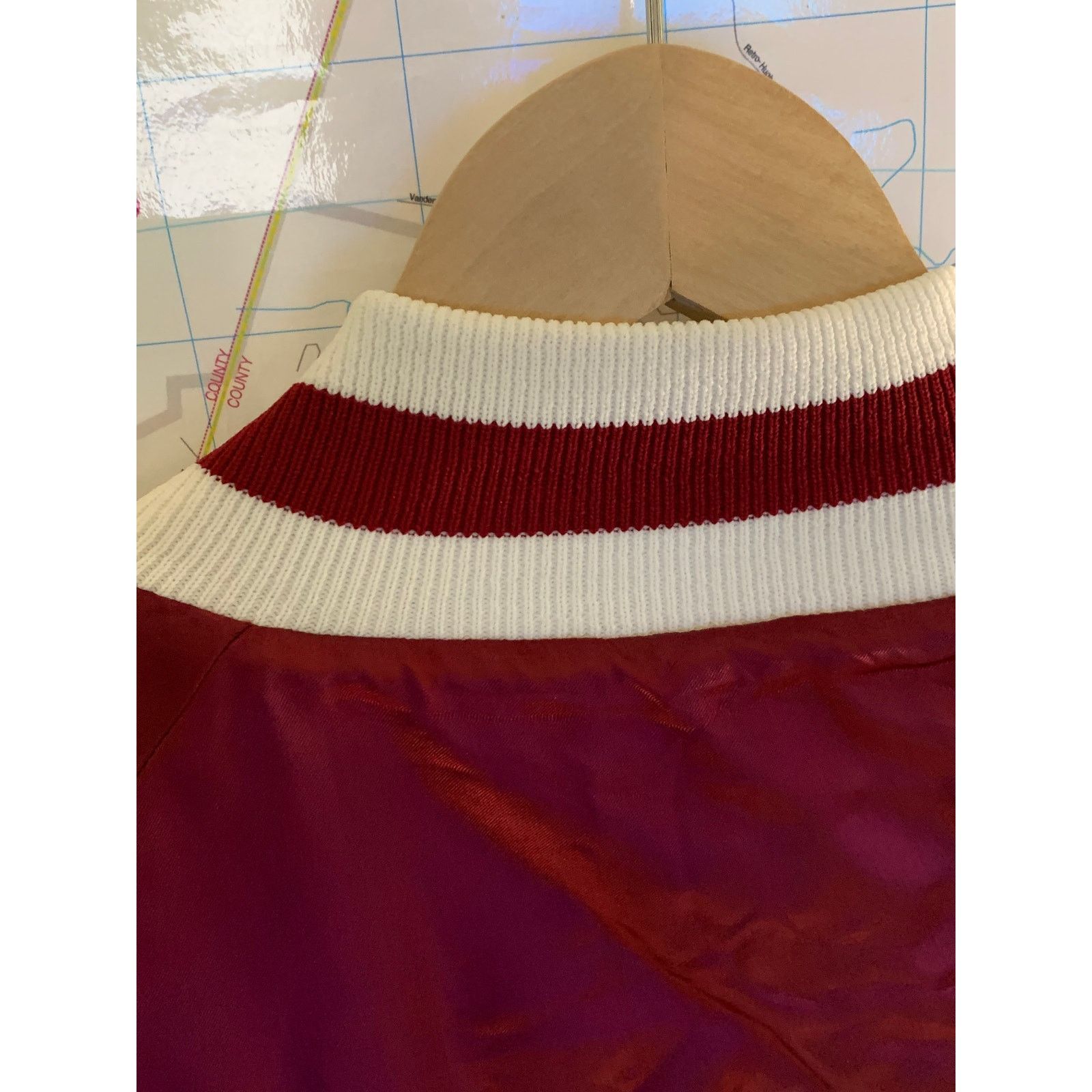 Vintage DeLong Sportswear 1980s Vintage high school Bomber Jacket Size US L / EU 52-54 / 3 - 9 Thumbnail