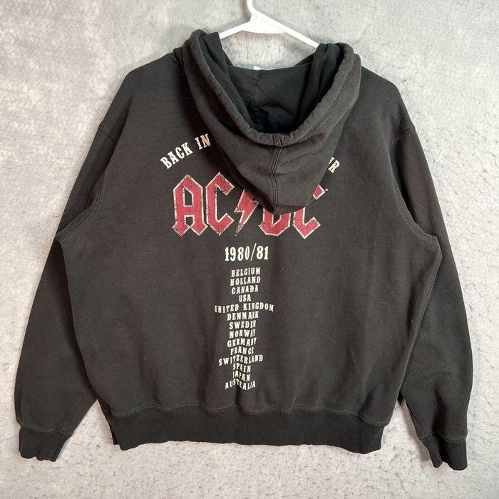 H M H M x ACDC Back In Black Tour Retro Sweater Adult Large Black