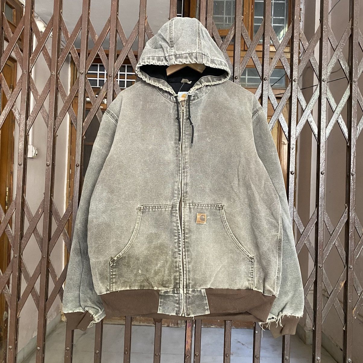 Carhartt Vintage Carhartt Faded Brown Active Hooded Jacket Size US L / EU 52-54 / 3 - 1 Thumbnail