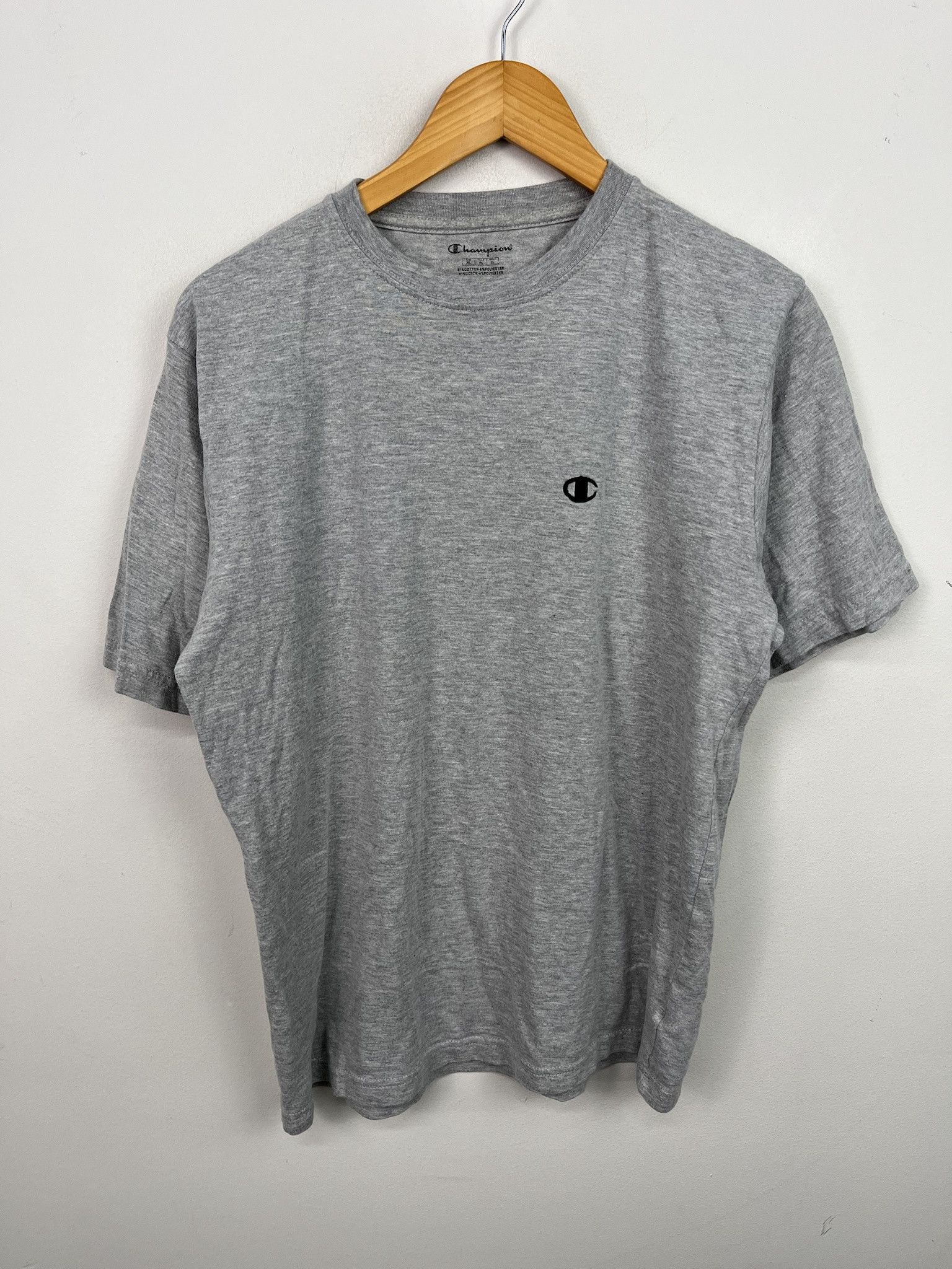 Vintage Champion Embroider C Logo T Shirt Size L Size US L / EU 52-54 / 3 - 1 Thumbnail